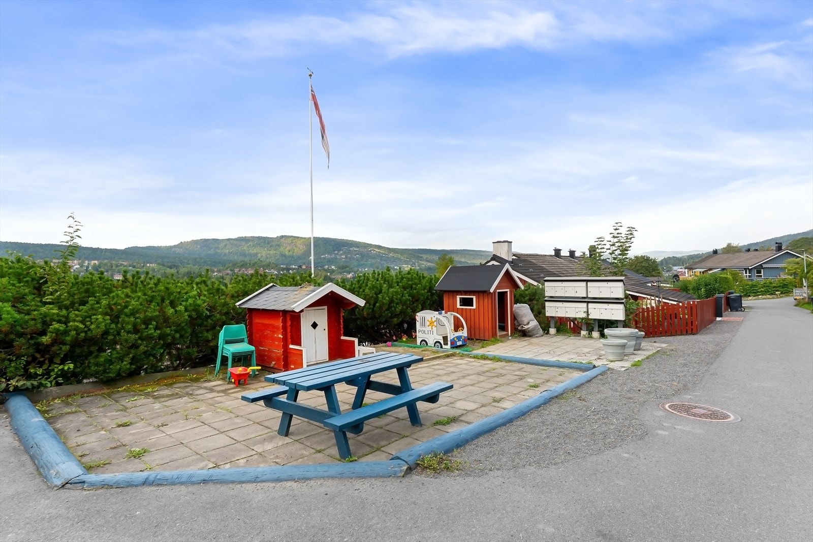 Det er flere lekeplasser på feltet Galleribilde