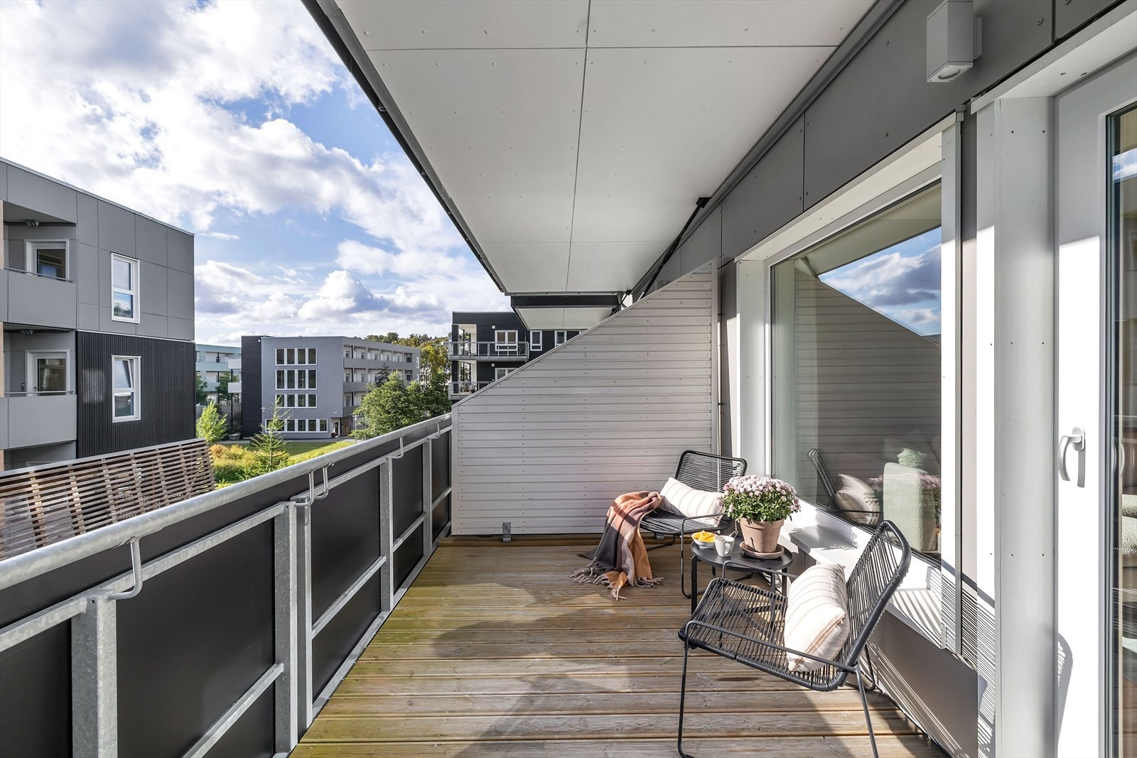 Terrasse med svært gode solforhold mot sør og vest Galleribilde