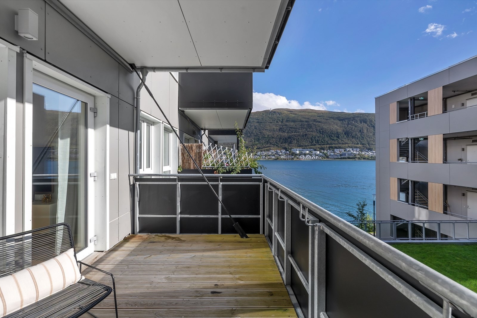 Takoverbygget veranda Galleribilde