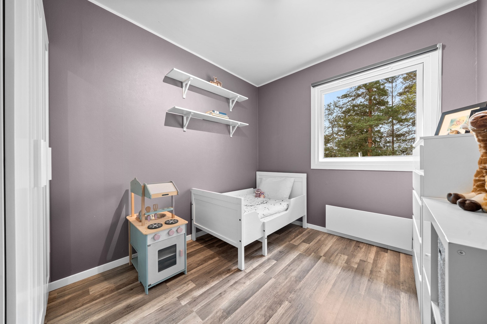 Soverommene passer perfekt som hjemmekontor, barne- eller gjesterom. Galleribilde