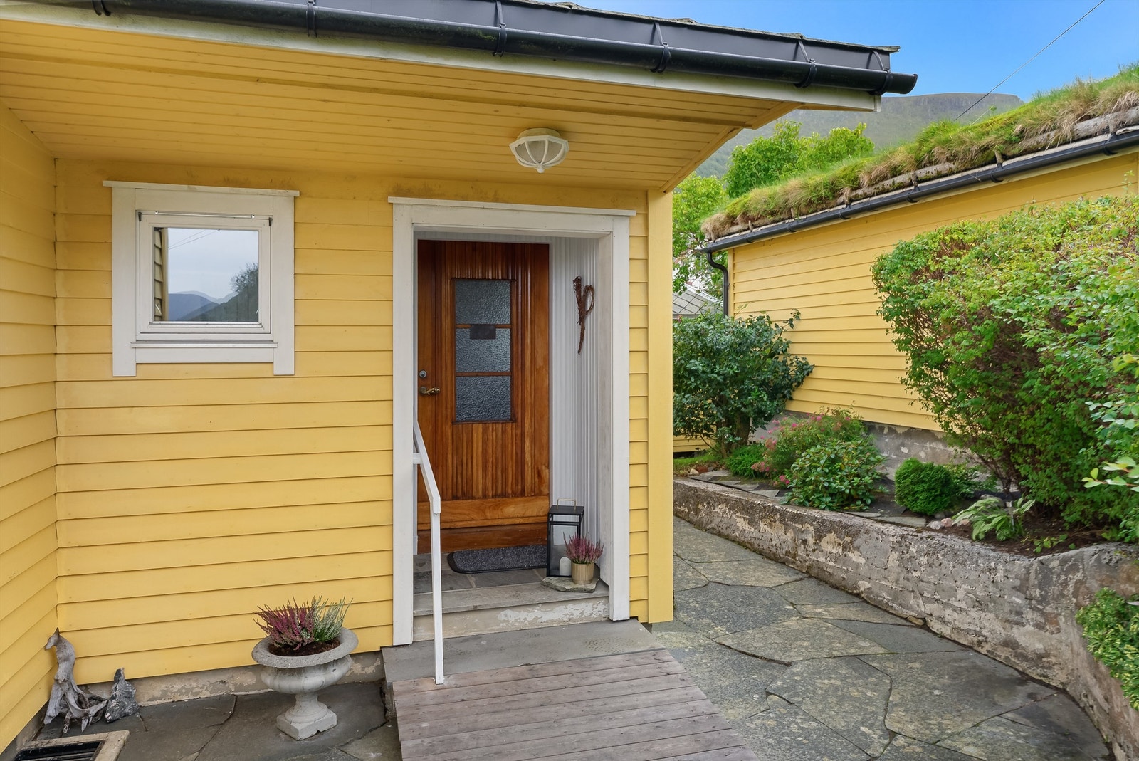 Inngangsparti. Galleribilde