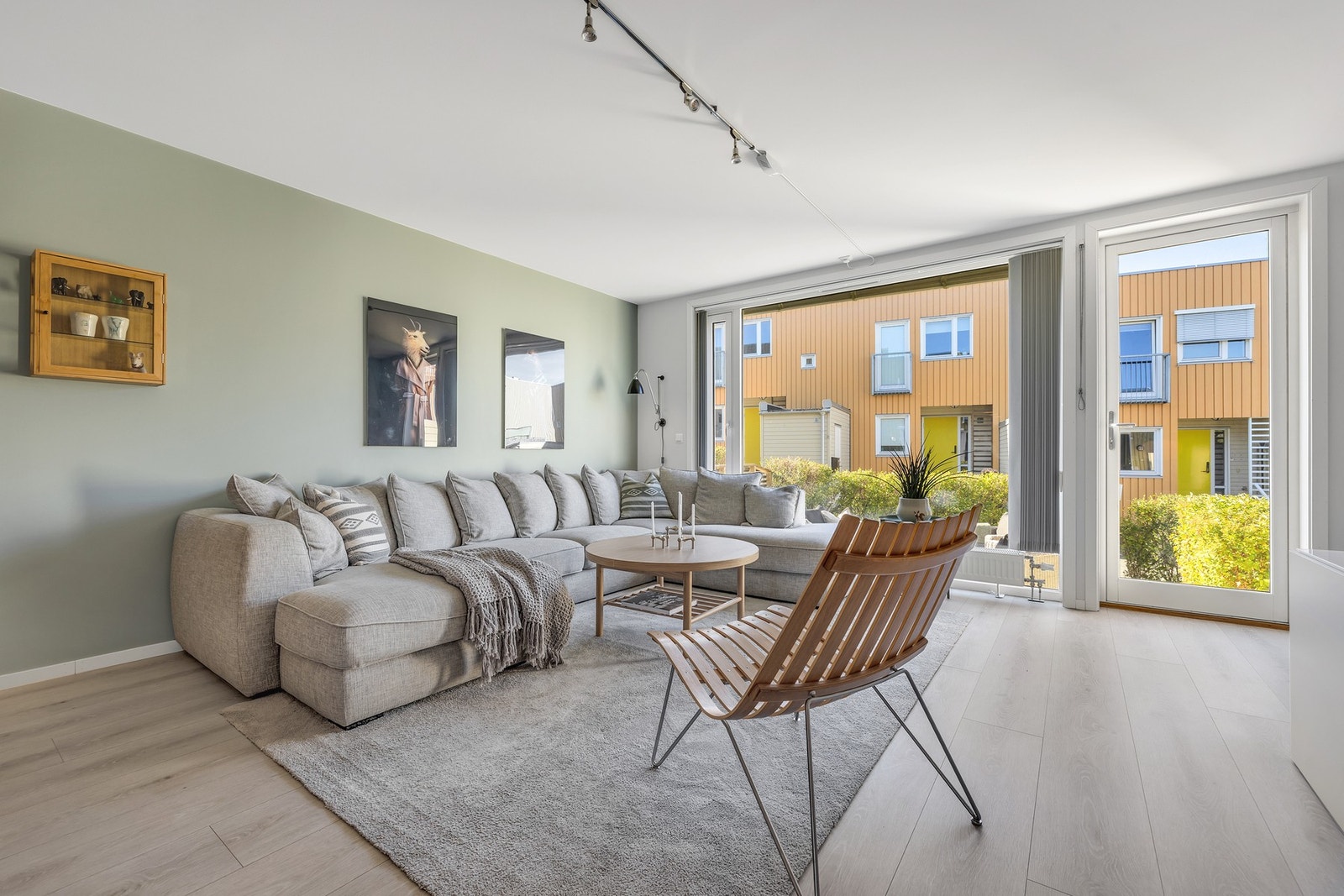 Det ble lagt tidsriktig 1-stavs gulv i hele 1. og 2. etasje i 2018. Galleribilde