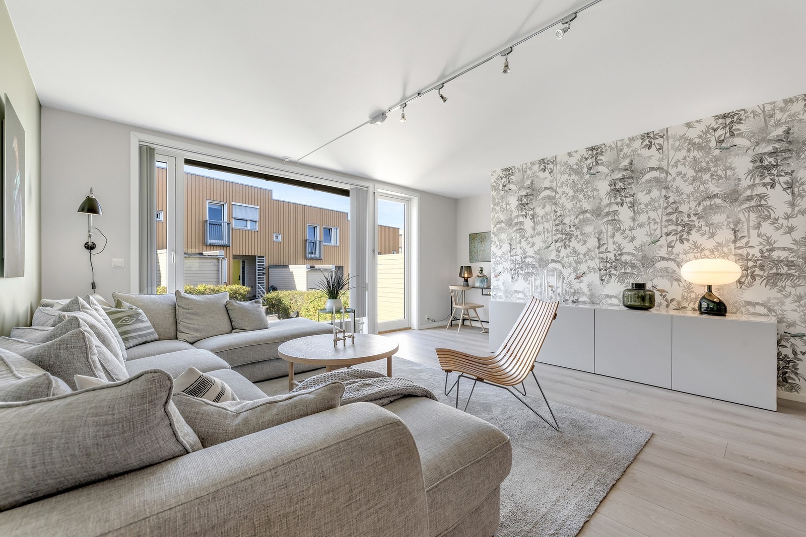 Stue og kjøkken er på hele 45 kvm. Galleribilde