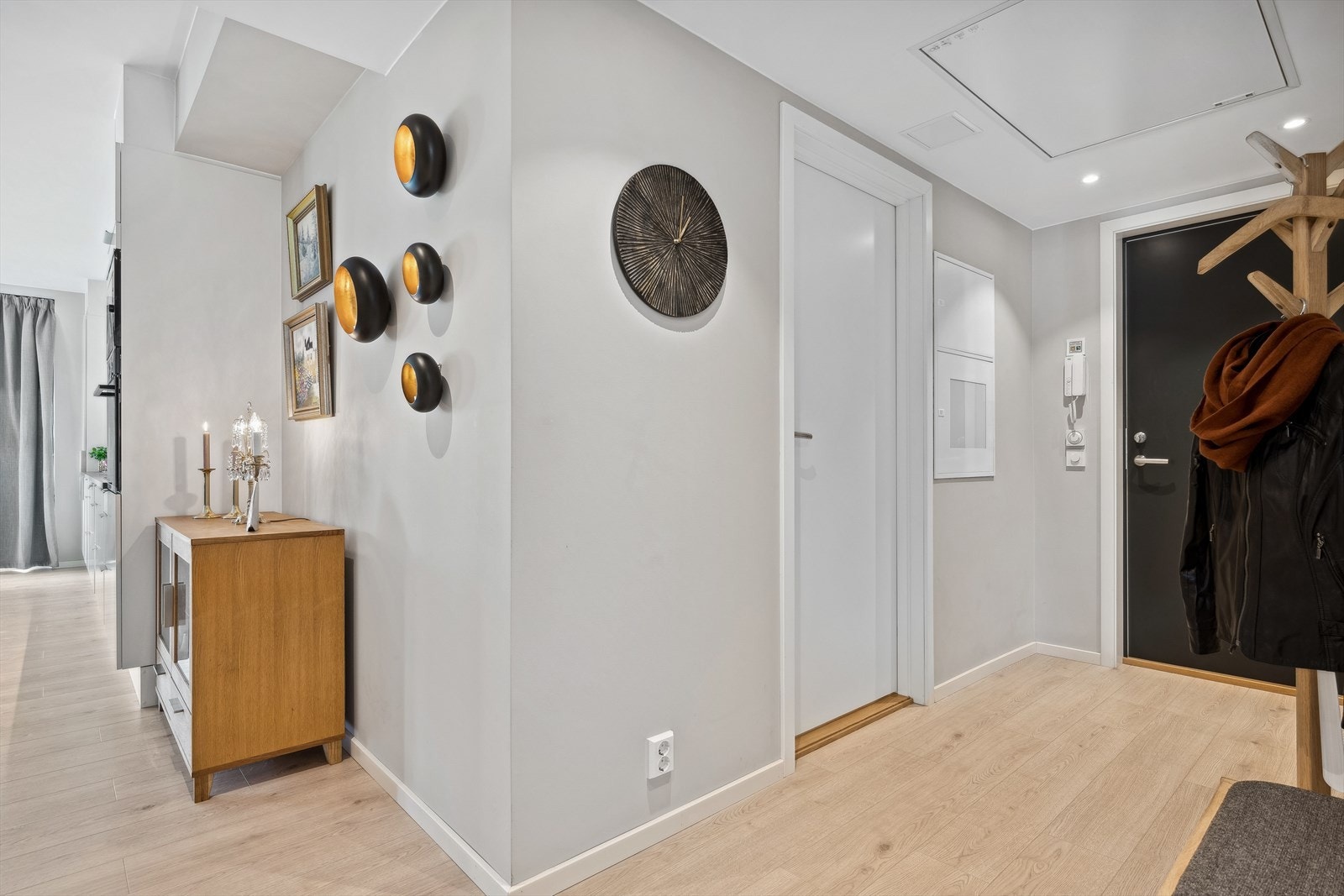 - Entré med callinganlegg - Galleribilde