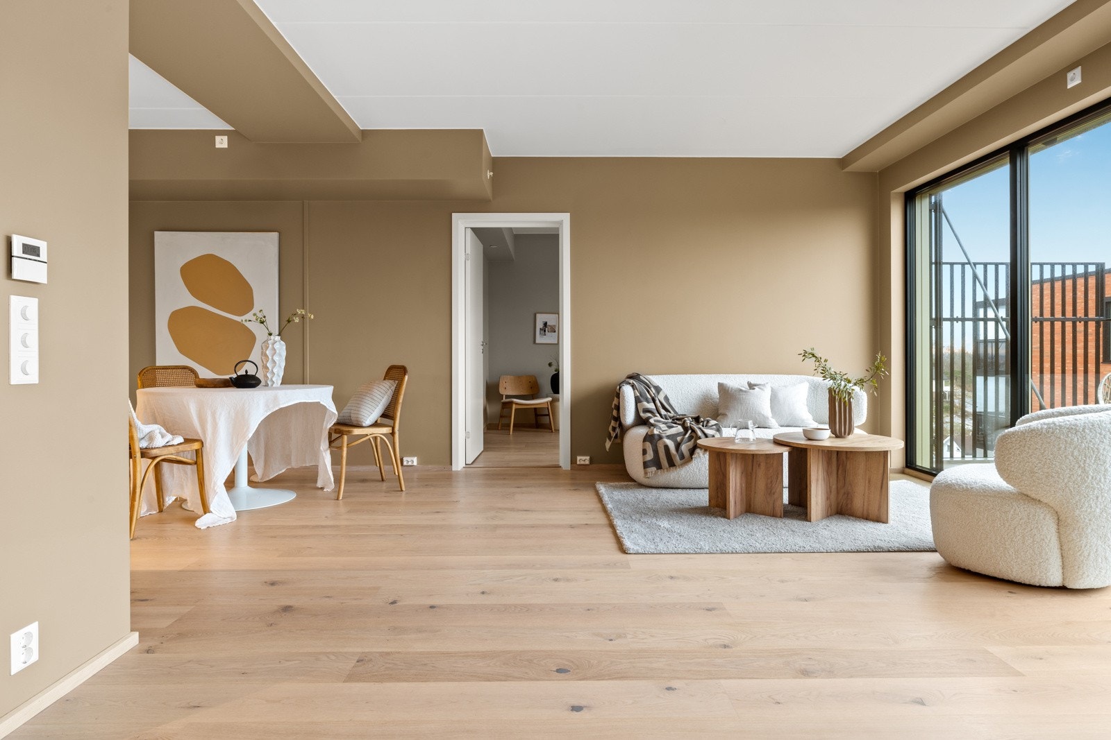 Det er lagt stor vekt på høy bokomfort og tidsriktig standard med gjennomtenkte valg av materialer i Byhaven Galleribilde