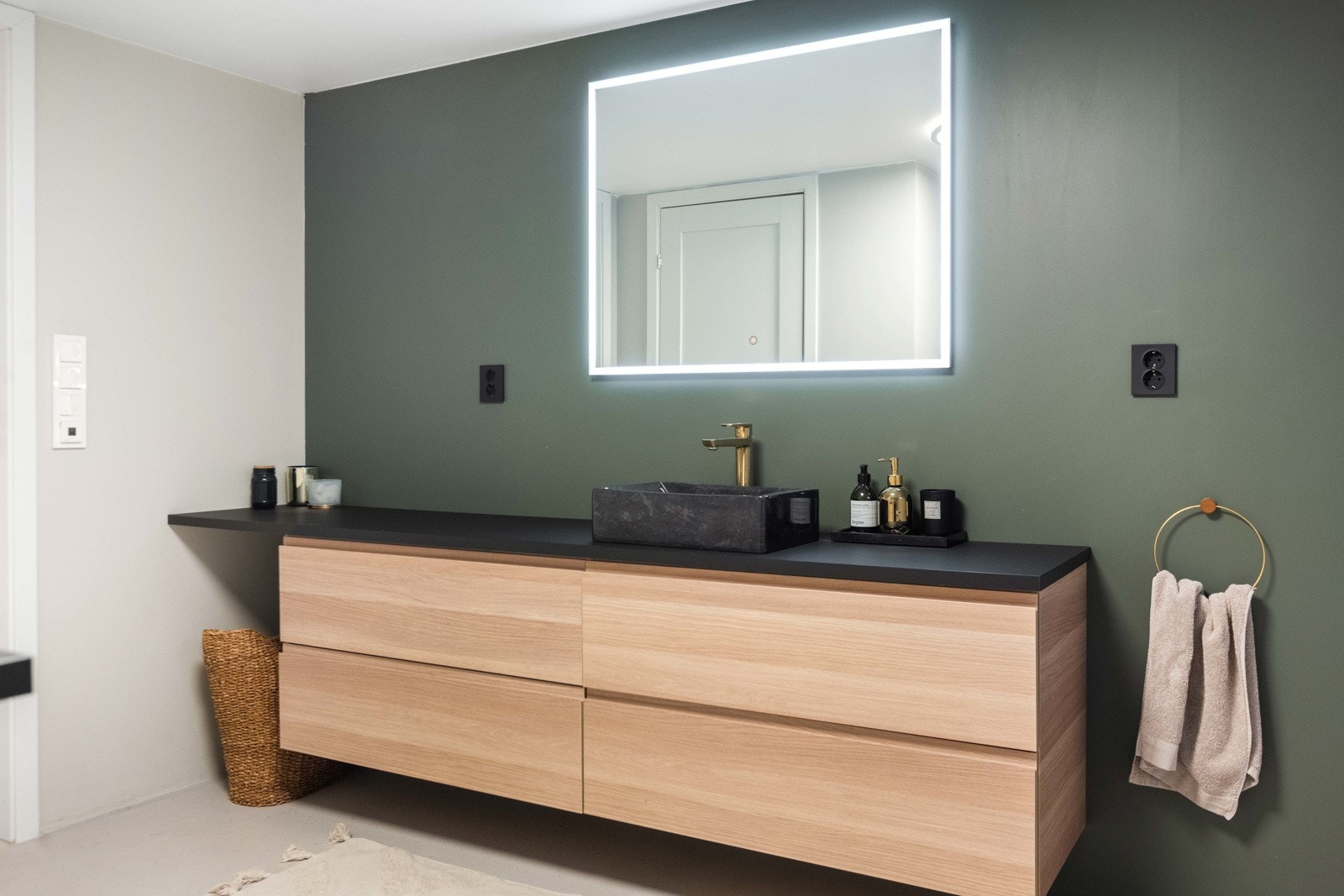 Baderom u. etasje Galleribilde