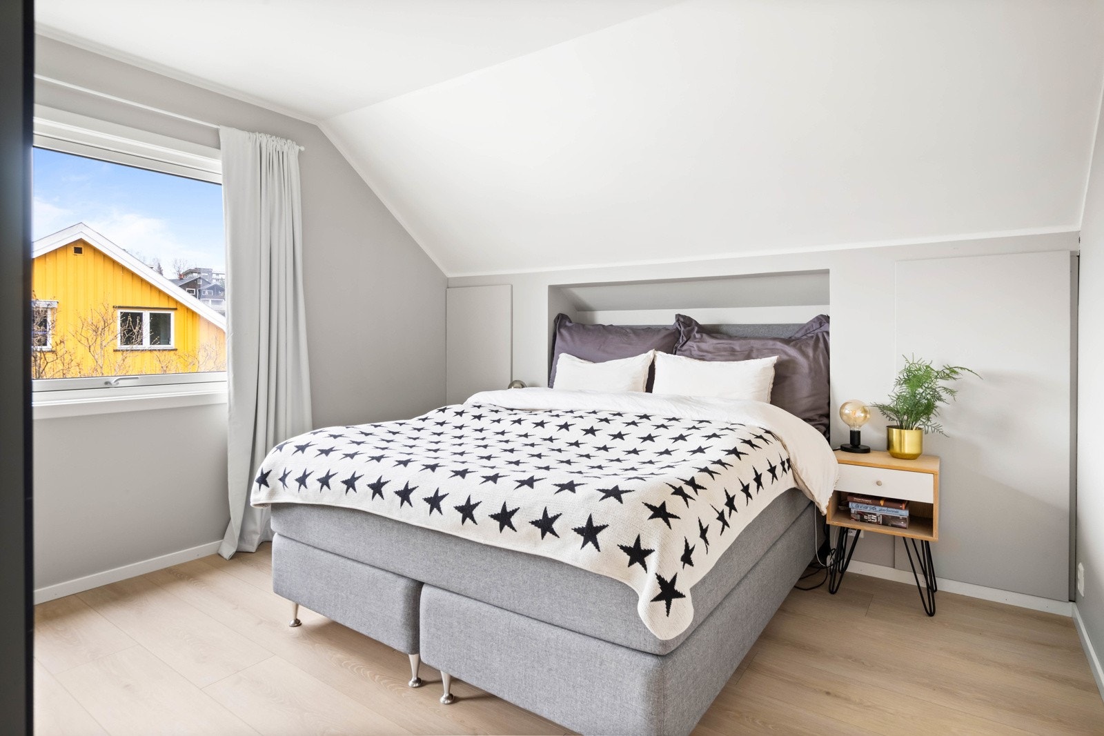 Hovedsoverom med god plass Galleribilde