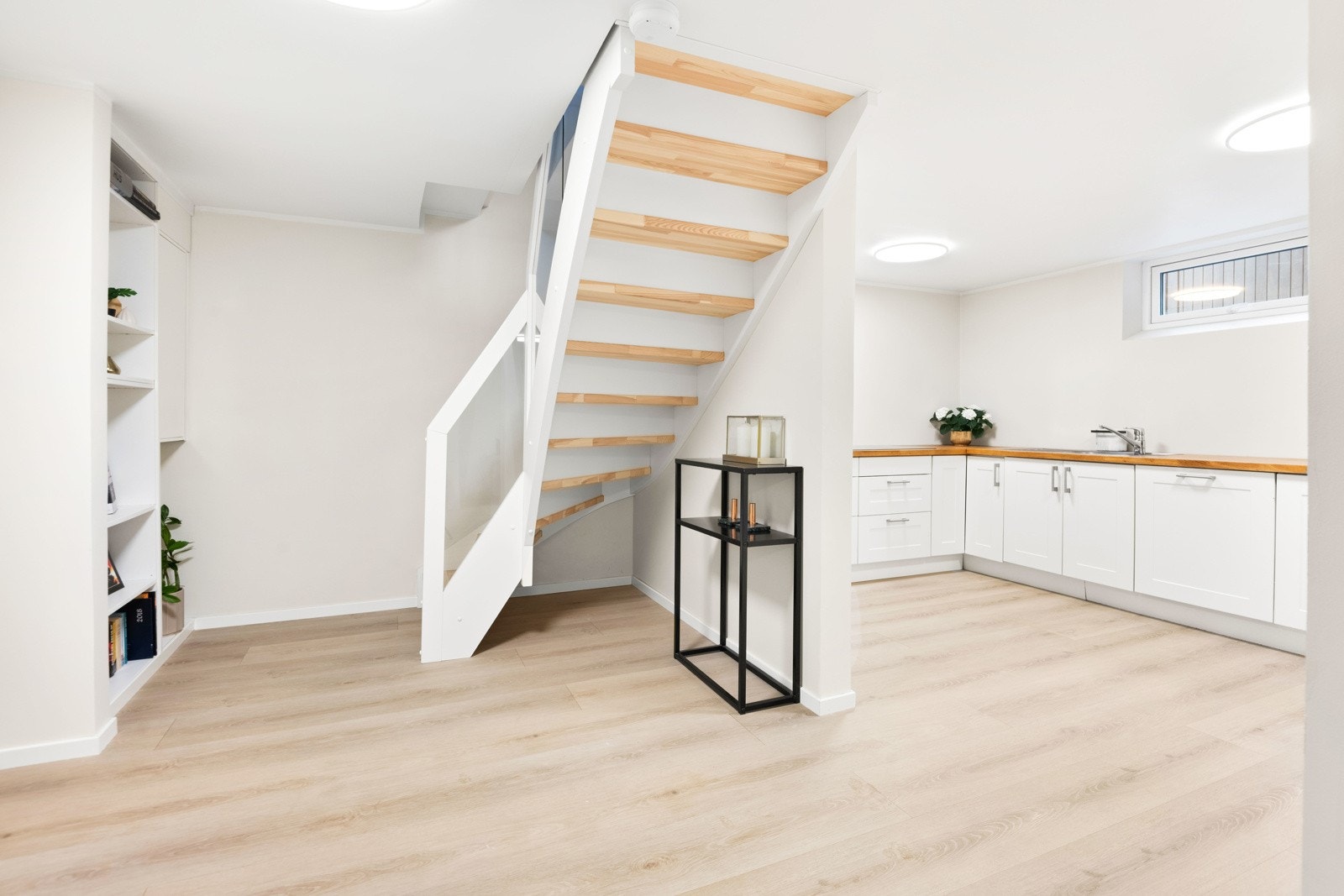 Boligens underetasje kan enkelt gjøres om til utleie/hybel Galleribilde