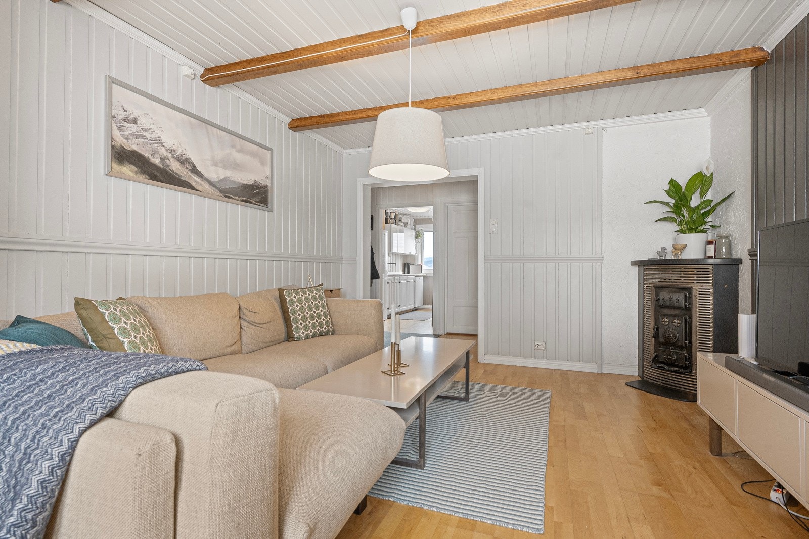 Leiligheten har seperat stue og kjøkken. Galleribilde