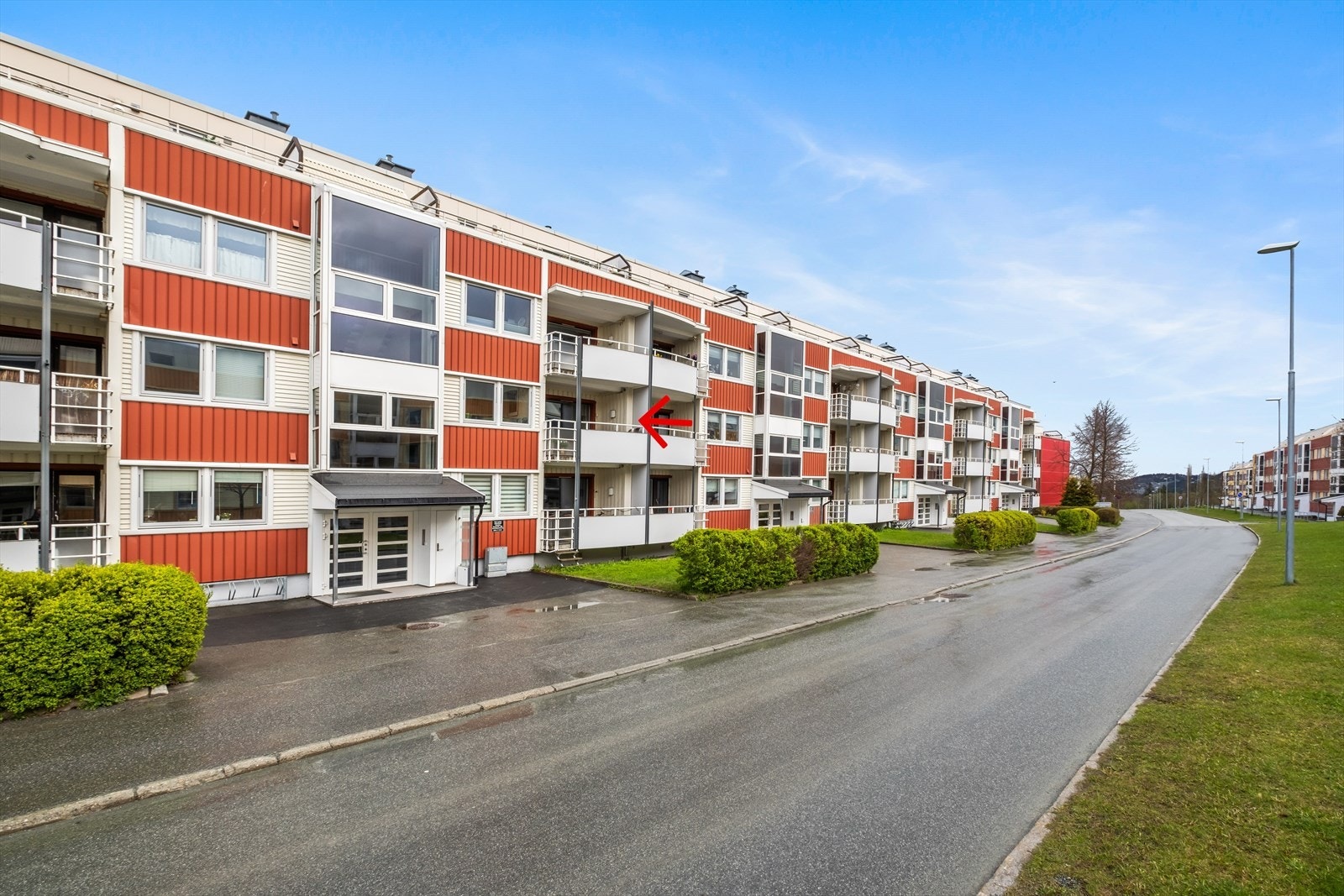 Fra området er det gåavstand til bl.a. barnehage, skole, dagligvarebutikk, apotek, metrobuss og 3T Galleribilde