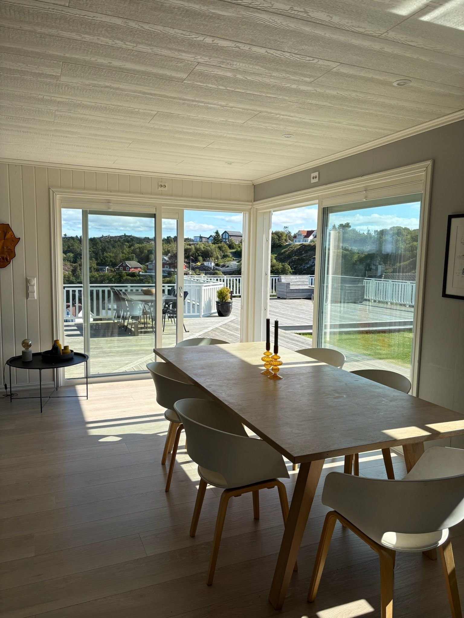 fra kjøkken mot terrasse Galleribilde