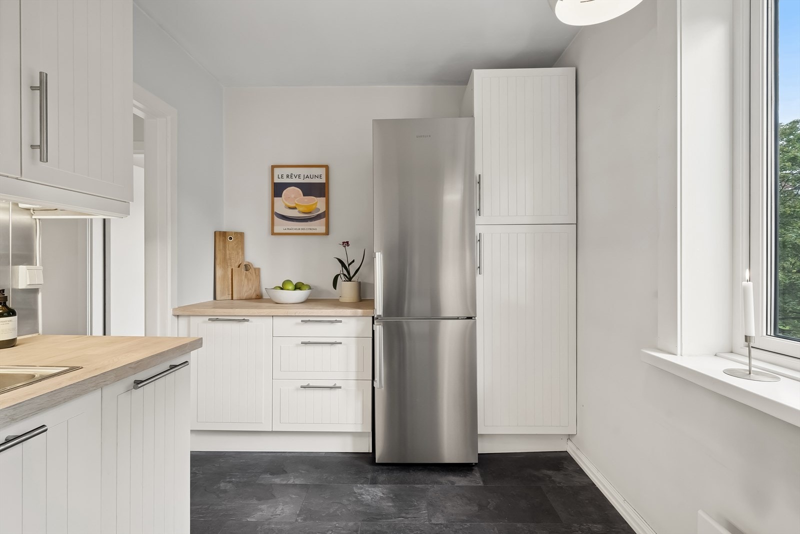 Kjøkkenet er utformet for både matlaging og samvær. Galleribilde