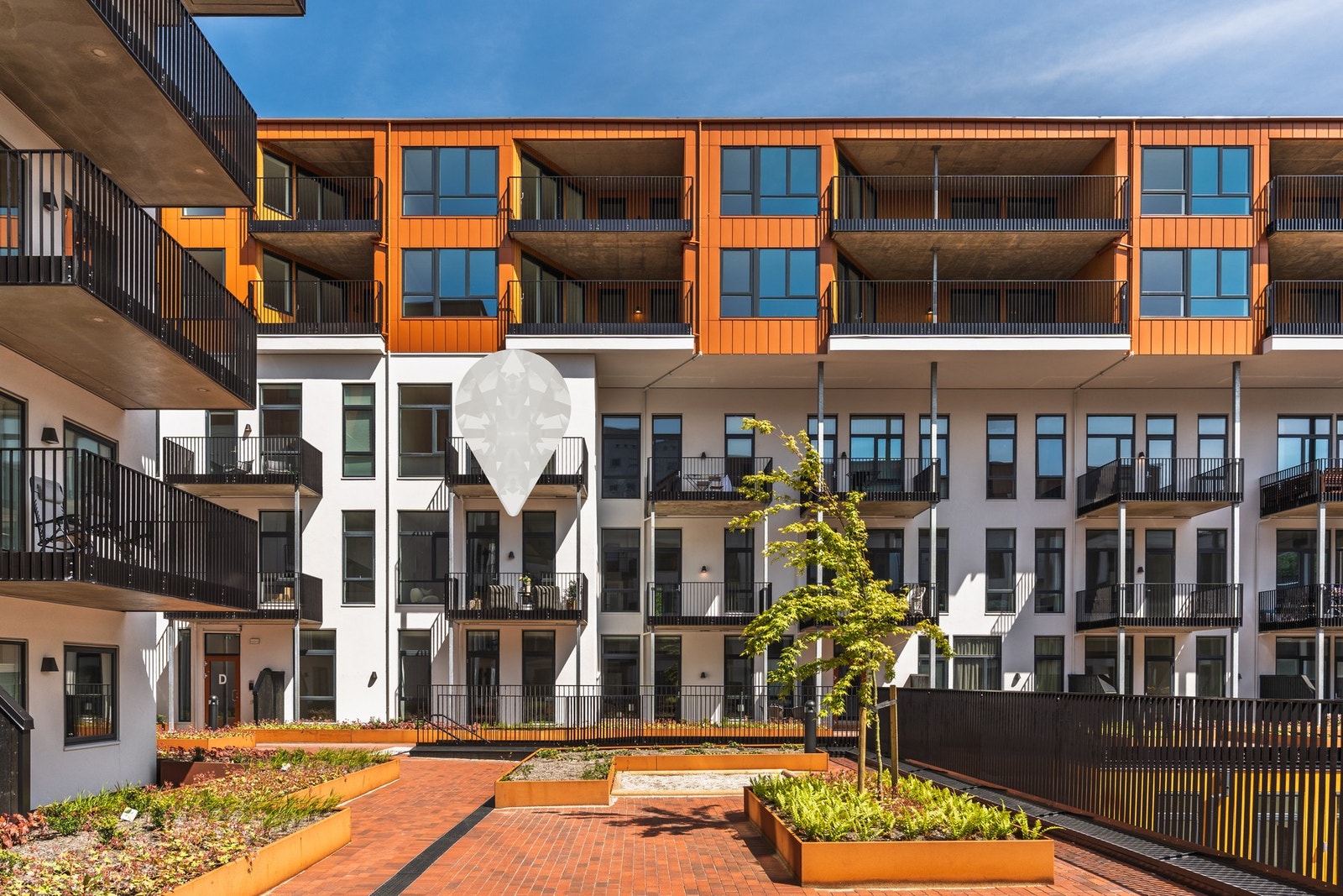 Leilighetens plassering gir gjennomgående naturlig lys. Galleribilde