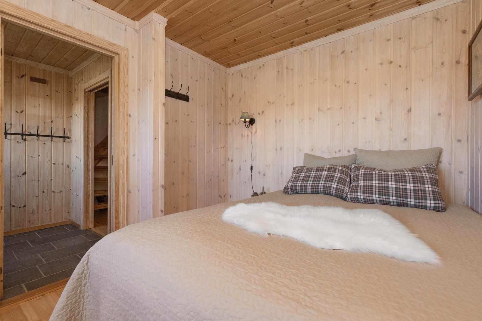 Dette rommet med adkomst fra entré Galleribilde