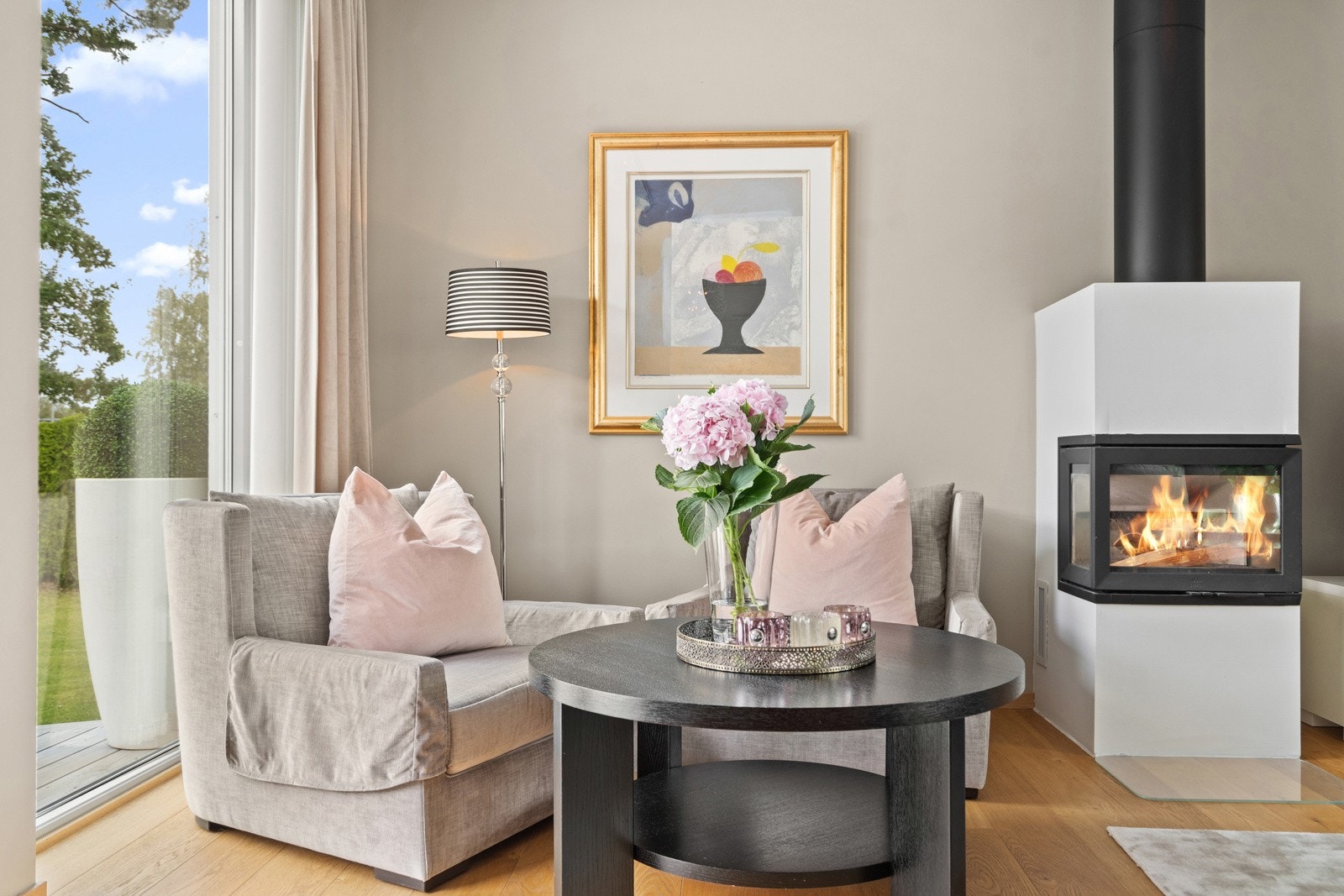 Varmekabler i hele boligen samt peis og varmepumpe Galleribilde