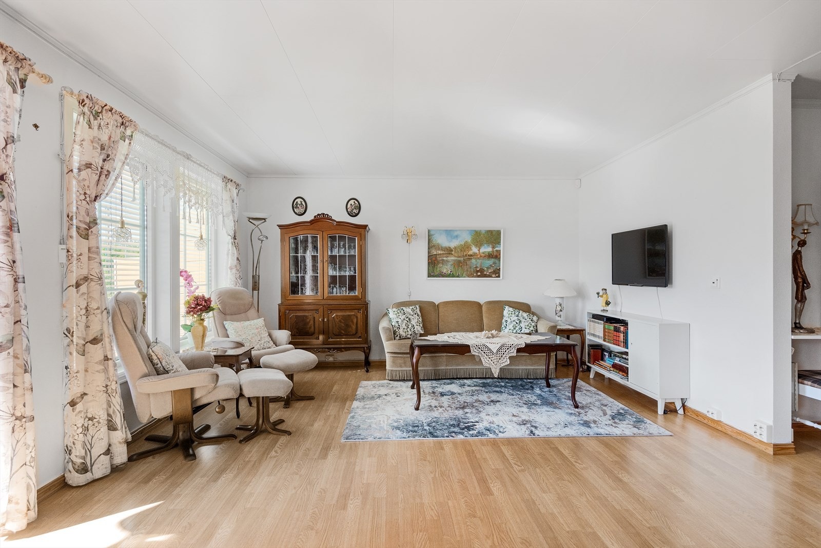 Lys og fin stue Galleribilde