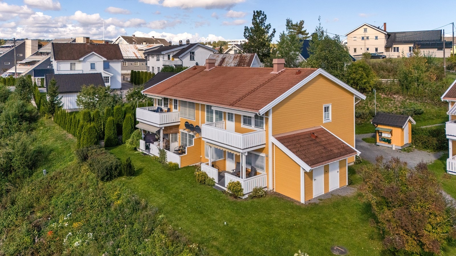 Meget velholdt og hyggelig selveierleilighet på bakkeplan i Lena sentrum Galleribilde