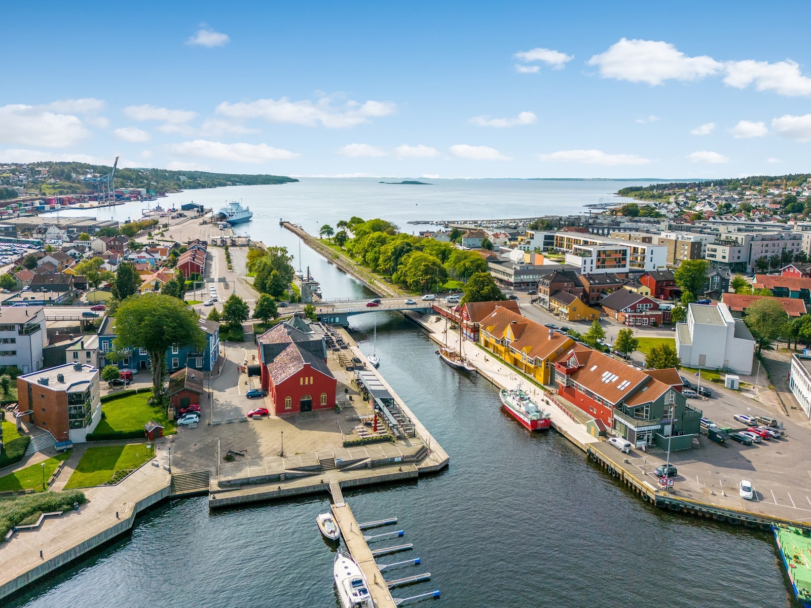 Fra Søly er det også kort vei til Moss sentrum, tog og ferjeforbindelse Galleribilde