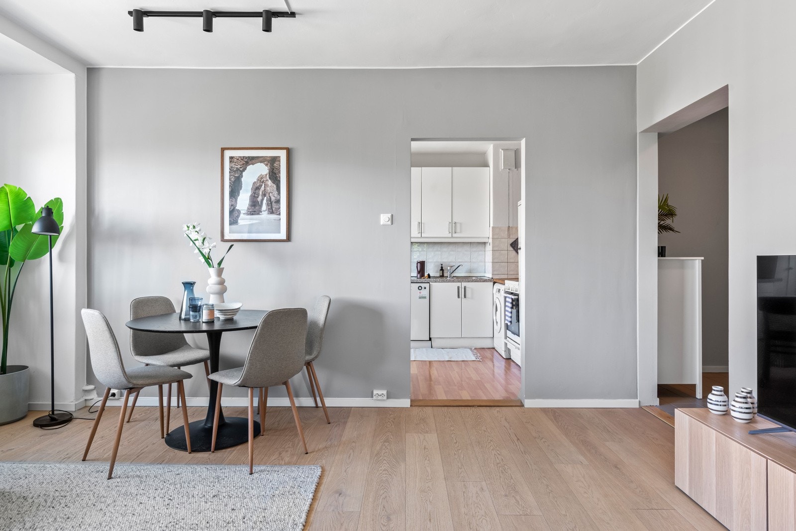 Varmtvann og fyring er inkludert i felleskostnader Galleribilde