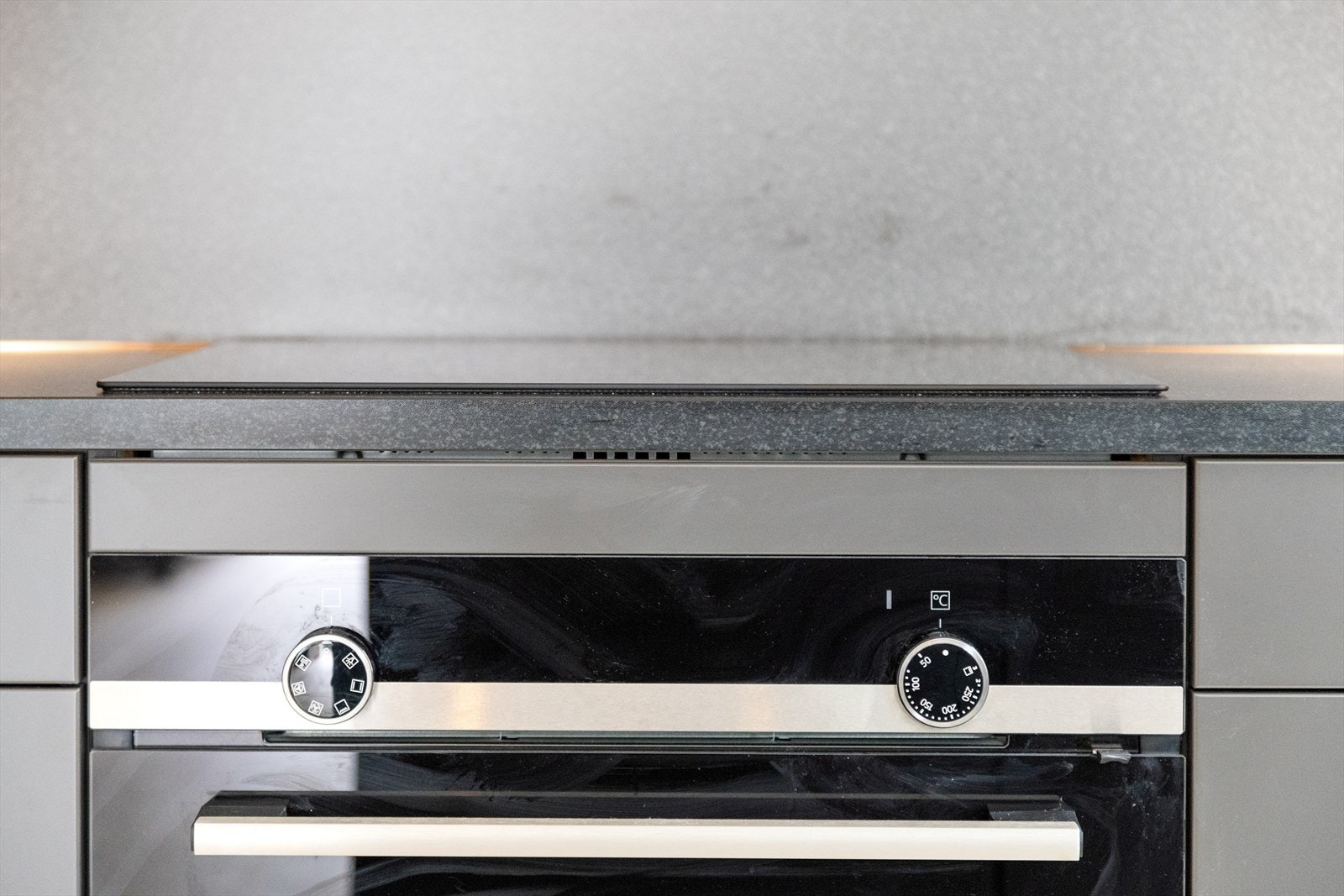 Innebygd stekeovn og platetopp Galleribilde