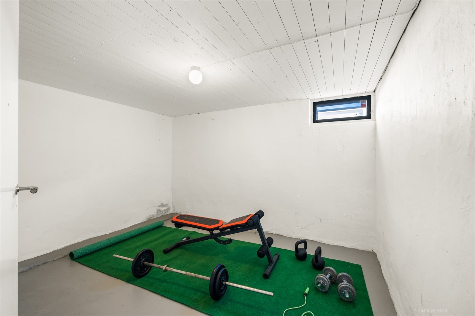 Bod som er innredet som trimrom. Galleribilde