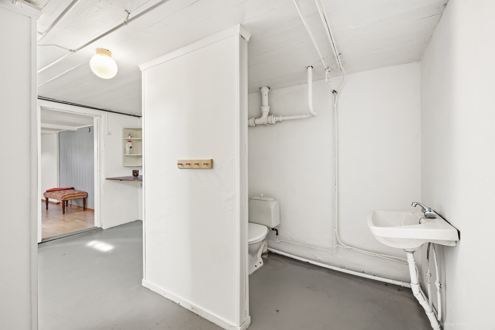 Toalettrom. Galleribilde