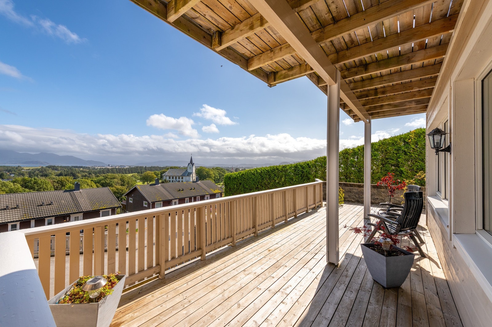 Flott utsikt fra terrasse Galleribilde