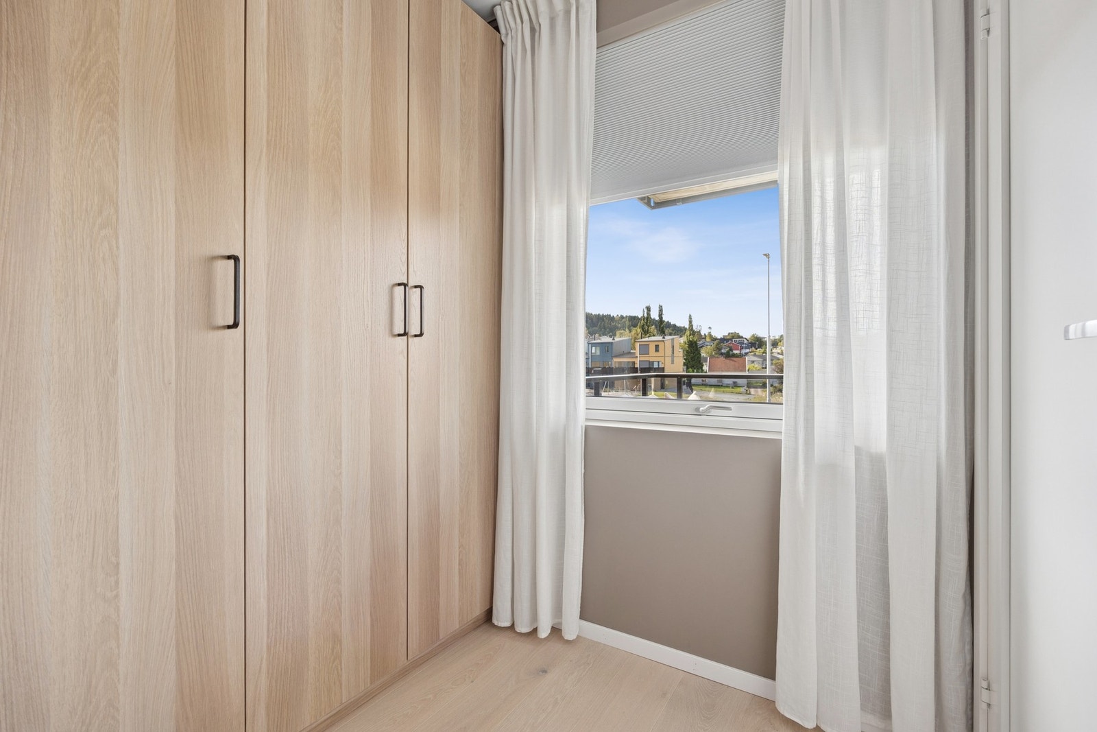 De lune og jordnære fargevalgene gjør det enkelt å sette sitt eget preg gjennom pynt og interiør. Galleribilde