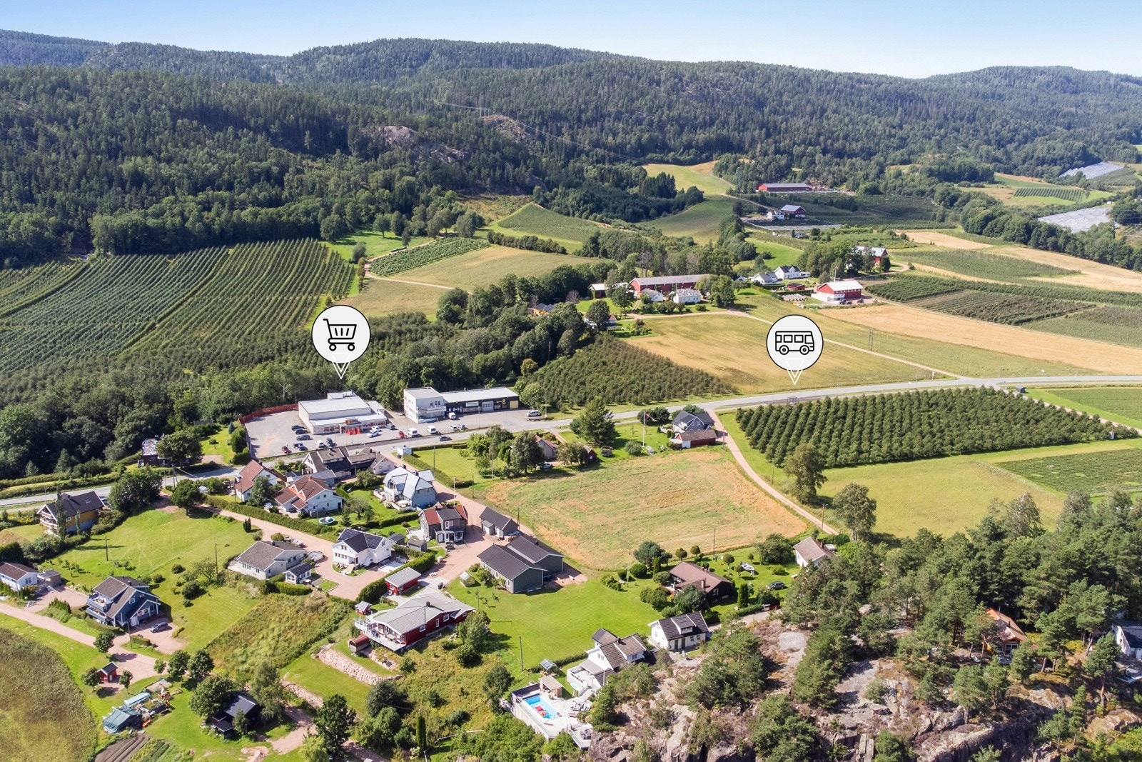 Her bor man med gangavstand til både dagligvare og bussholdeplass. Galleribilde