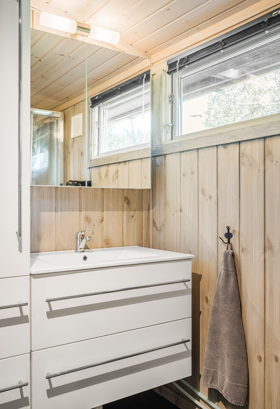 Speilskap med lys Galleribilde