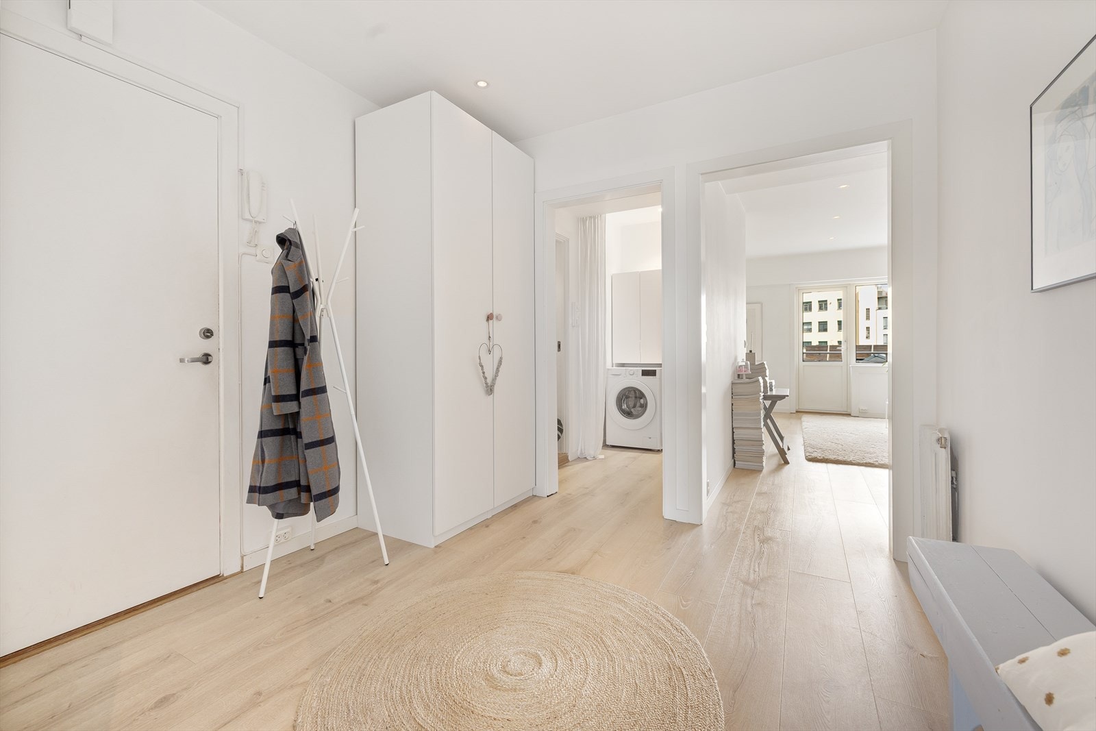 Gangens sentrale plassering gir effektiv flyt i boligen. Galleribilde