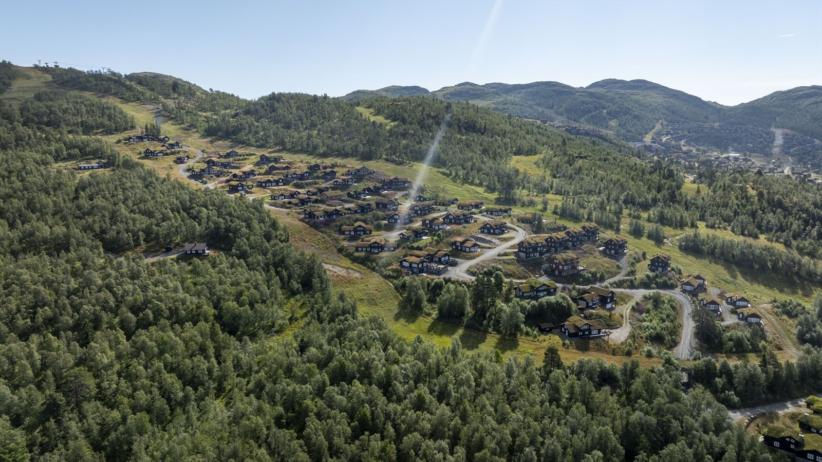 Fra toppen av stolheisen ved skisenteret, eller direkte fra Vidsyn via rundløype, kan man følge preparerte løyper direkte inn i Silkedalen. Galleribilde