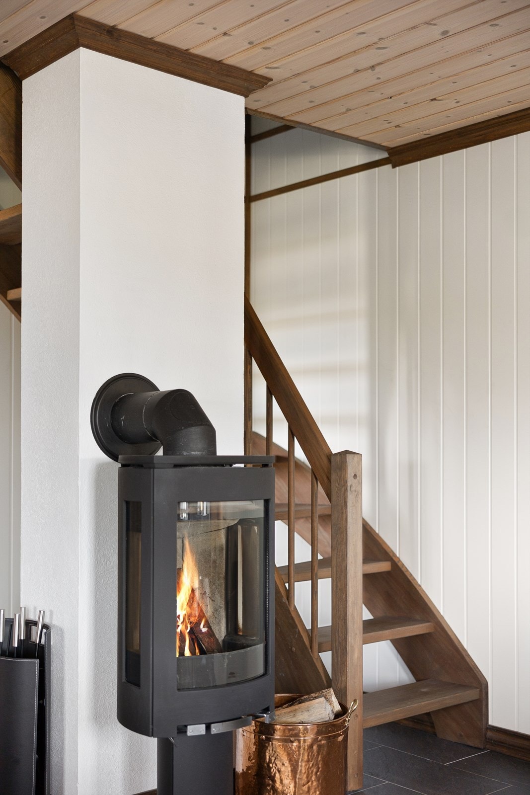 Peisovn i stuen. Galleribilde