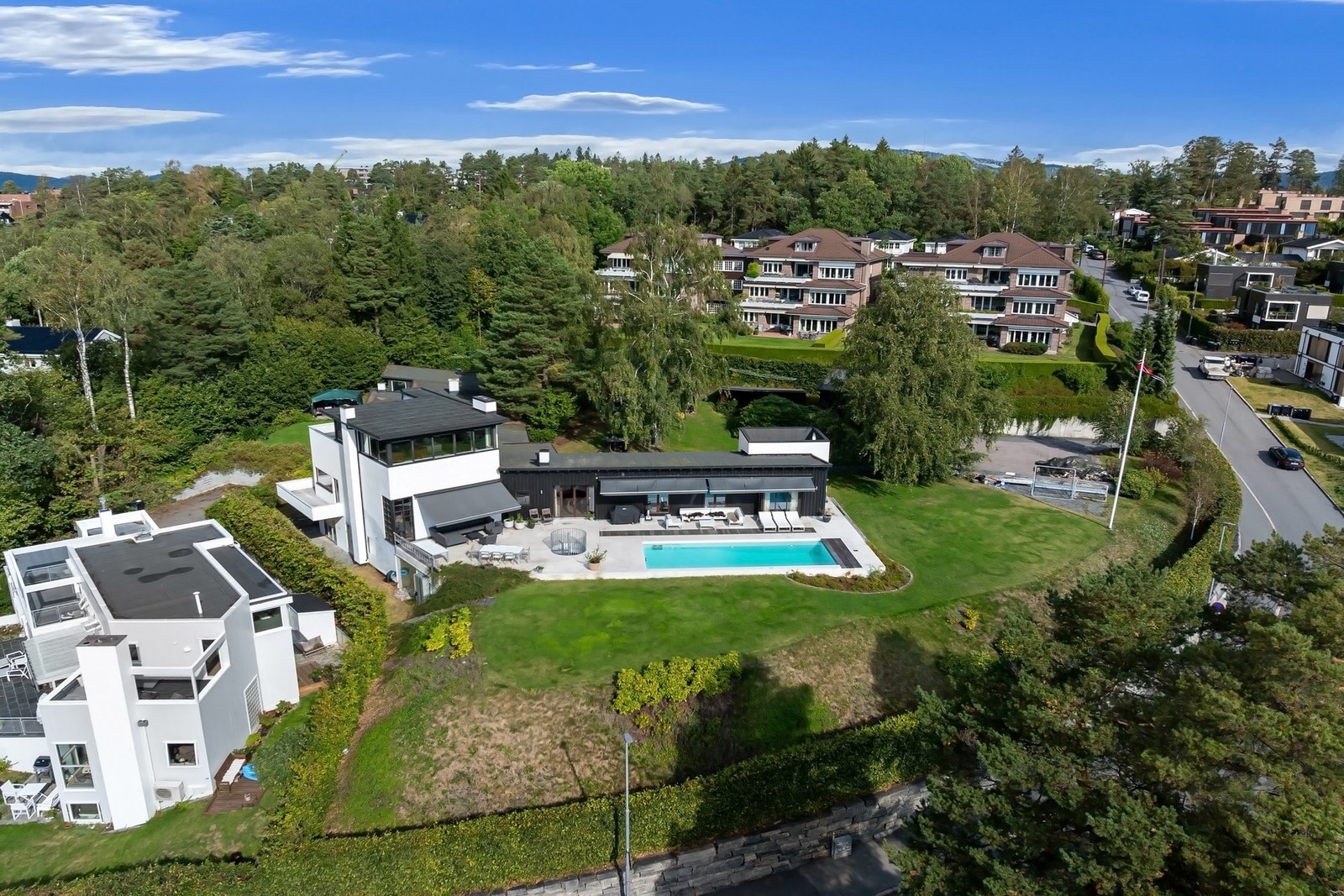 Den klassiske arkitekturen kombineres med mer moderne uttrykk. Galleribilde