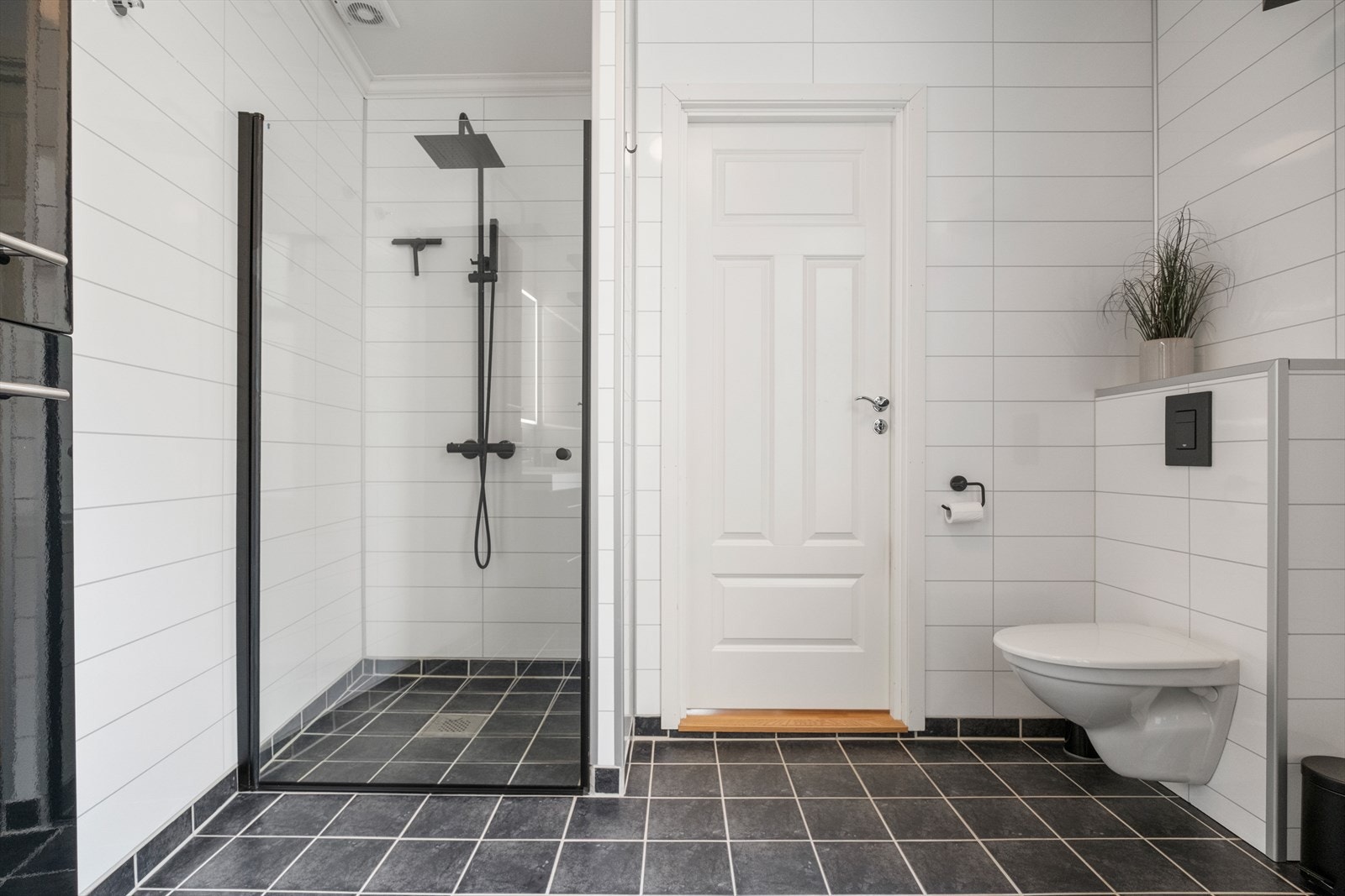 Romslig og pent bad fra 2015 Galleribilde