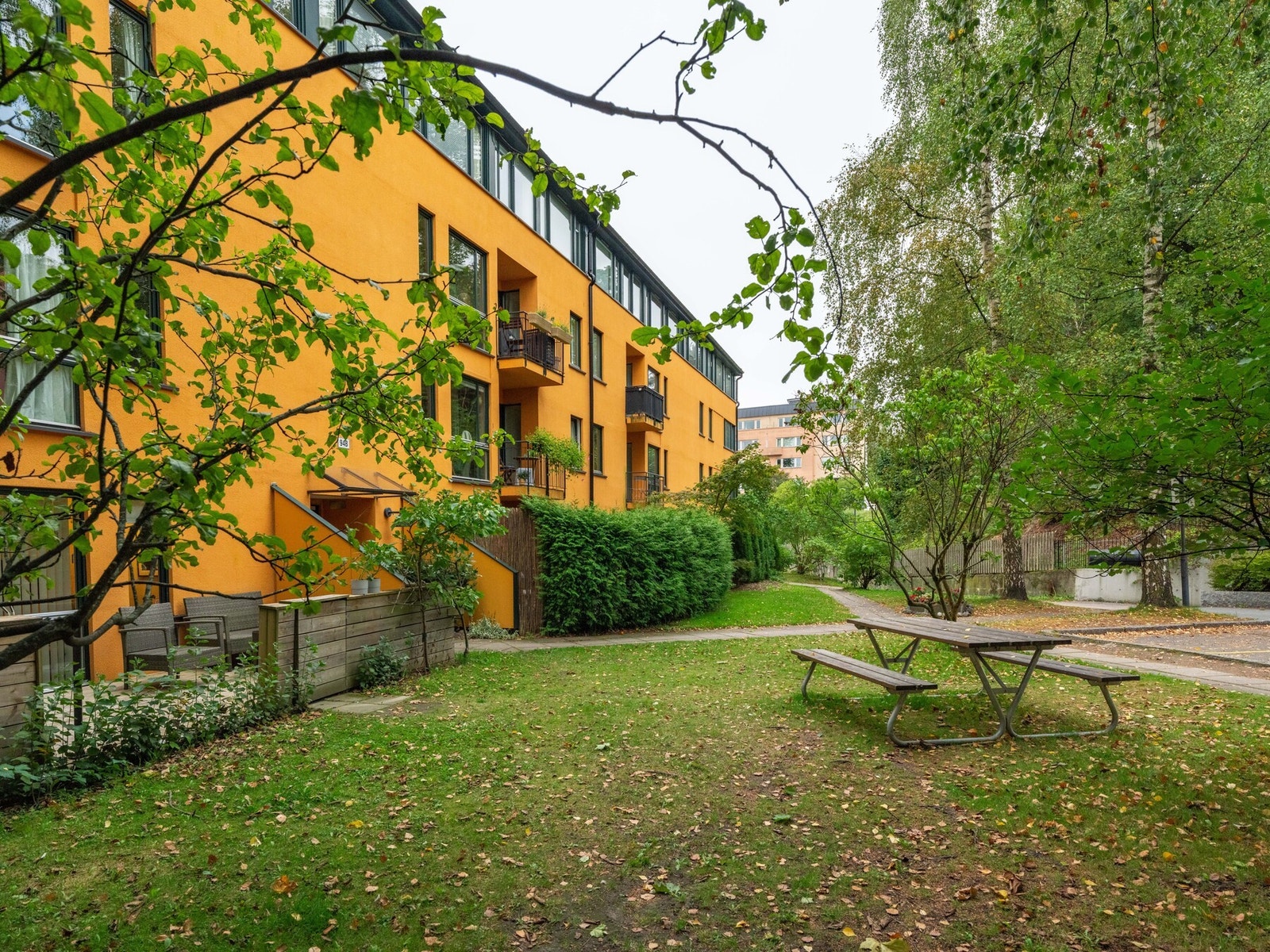 Sameiet har har pent opparbeidede uteområder som vedlikeholdes året rundt. Galleribilde