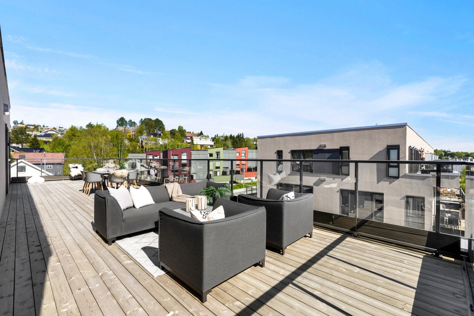 TAKTERRASSE Galleribilde