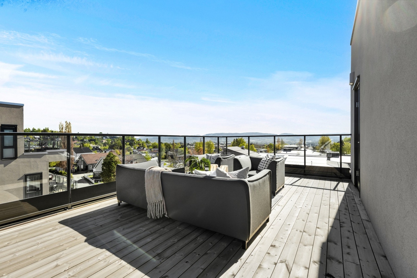 TAKTERRASSE Galleribilde