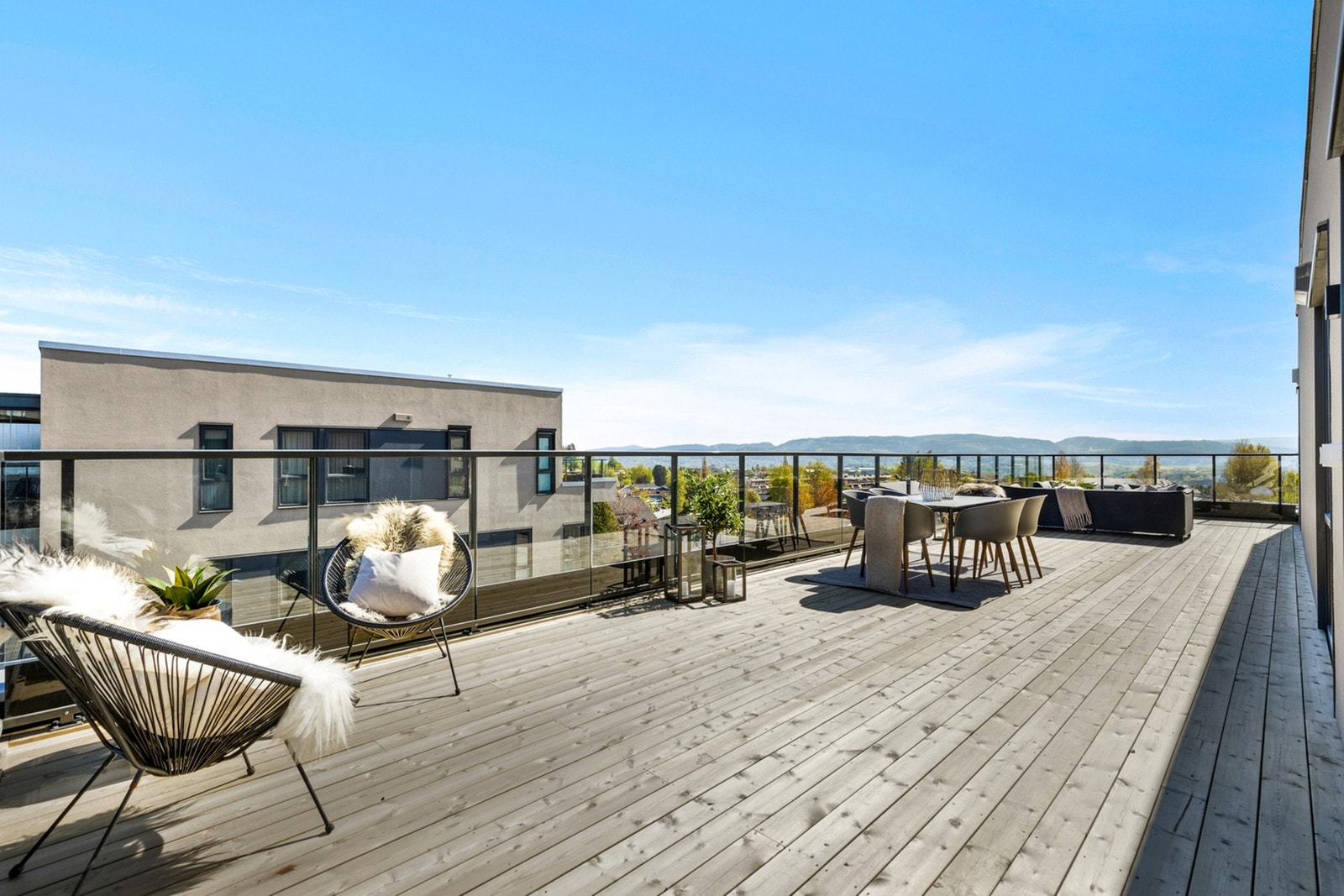 TAKTERRASSE Galleribilde