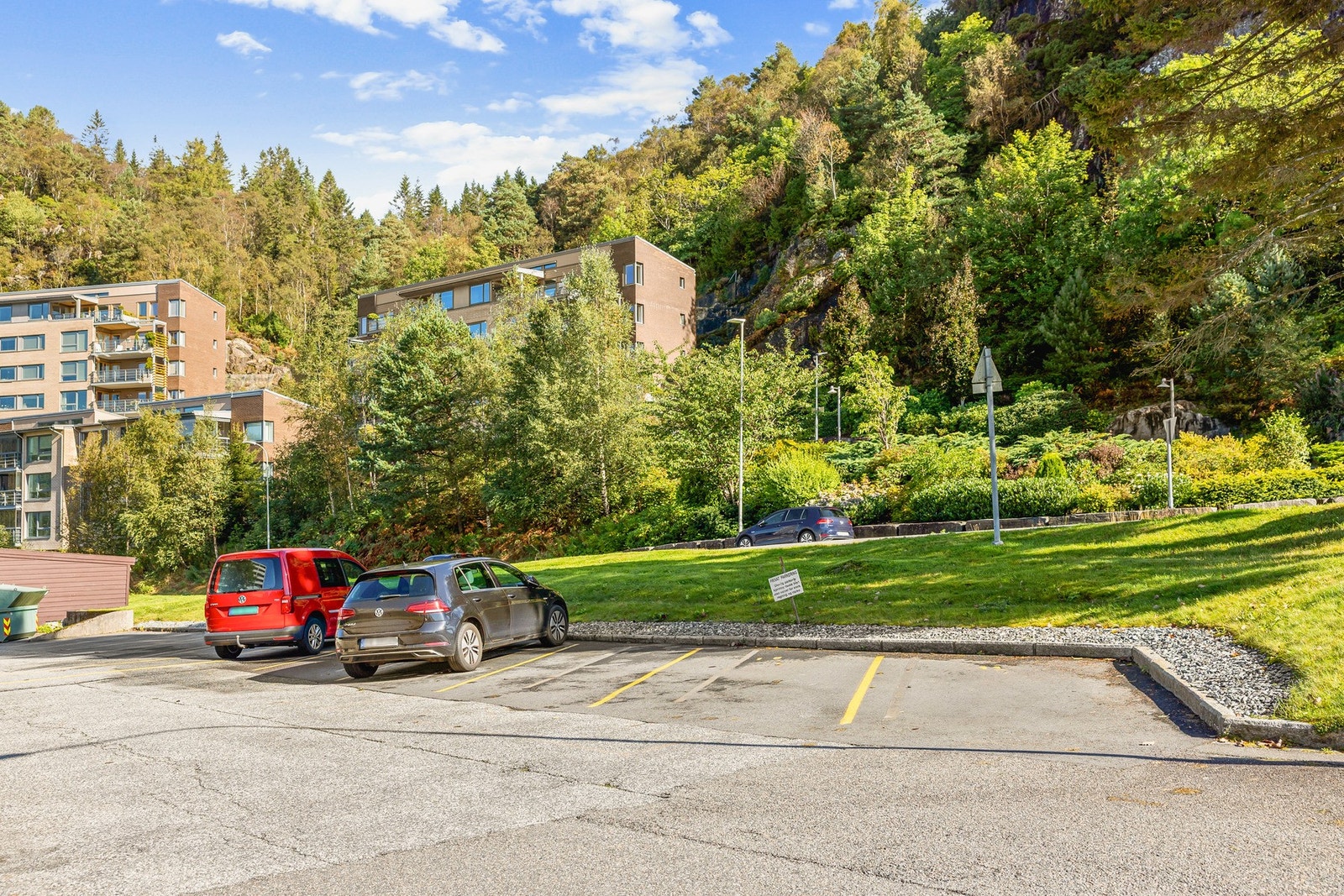 Ved å søke til styret kan en leie parkeringsplass billig! Galleribilde