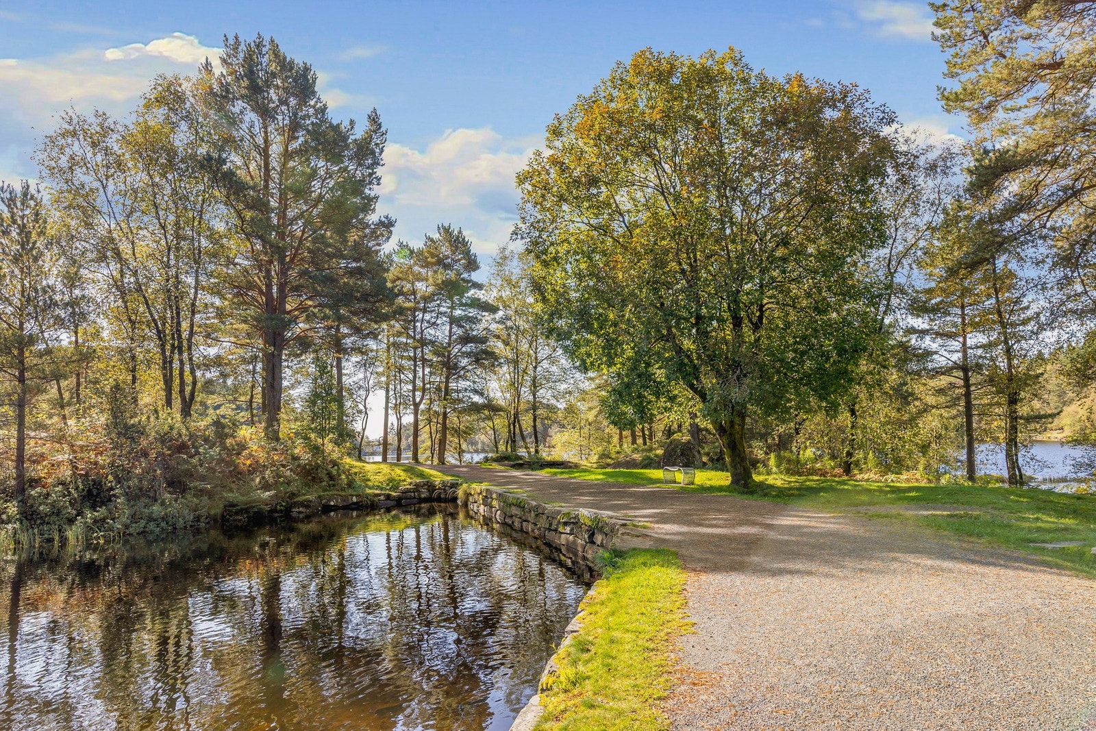 Sikthaugen 8 presenteres av EIE Eiendomsmegling ved Marius Undheim Helvik. Galleribilde