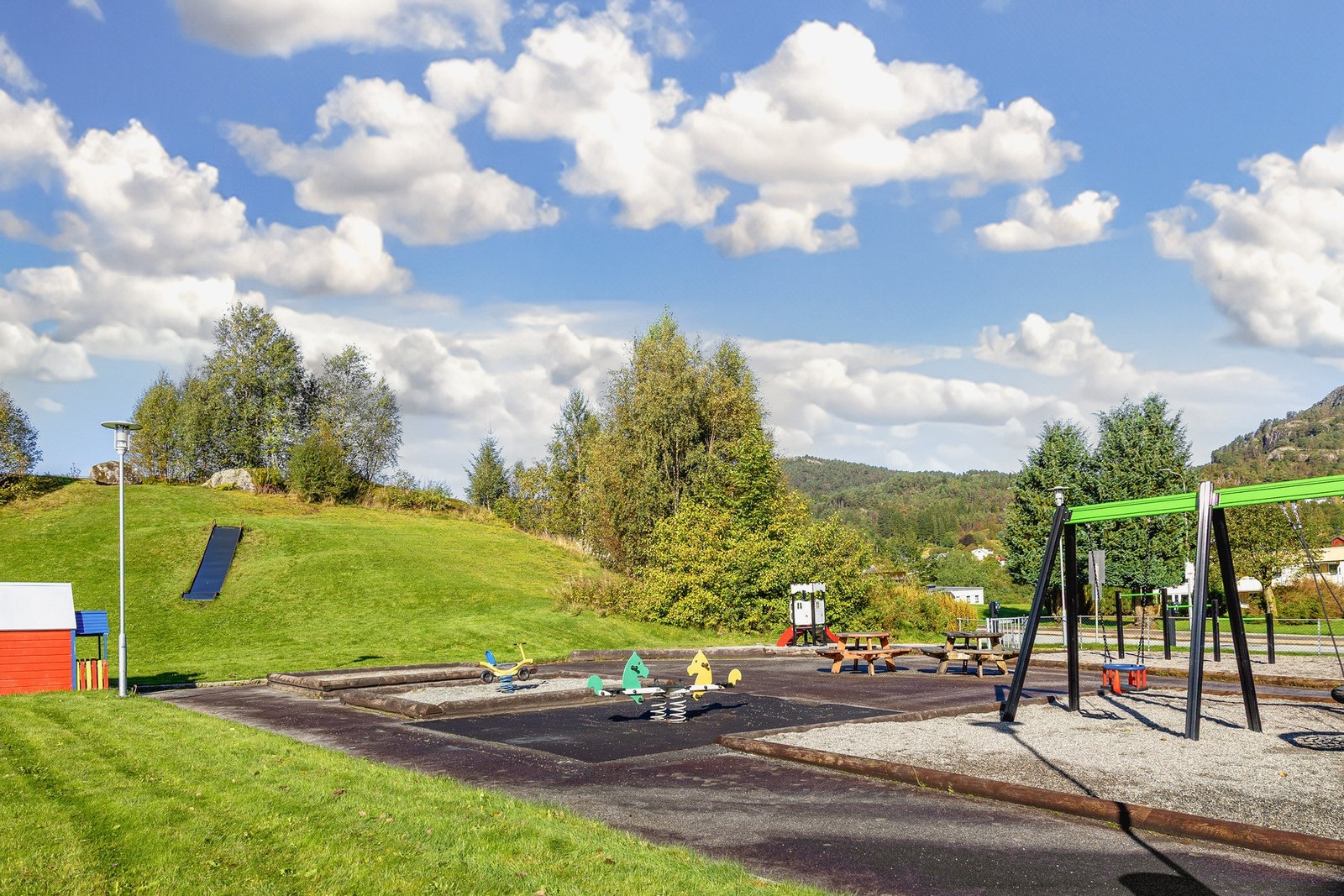 Borettslagets lekeplass, perfekt for de små! Galleribilde
