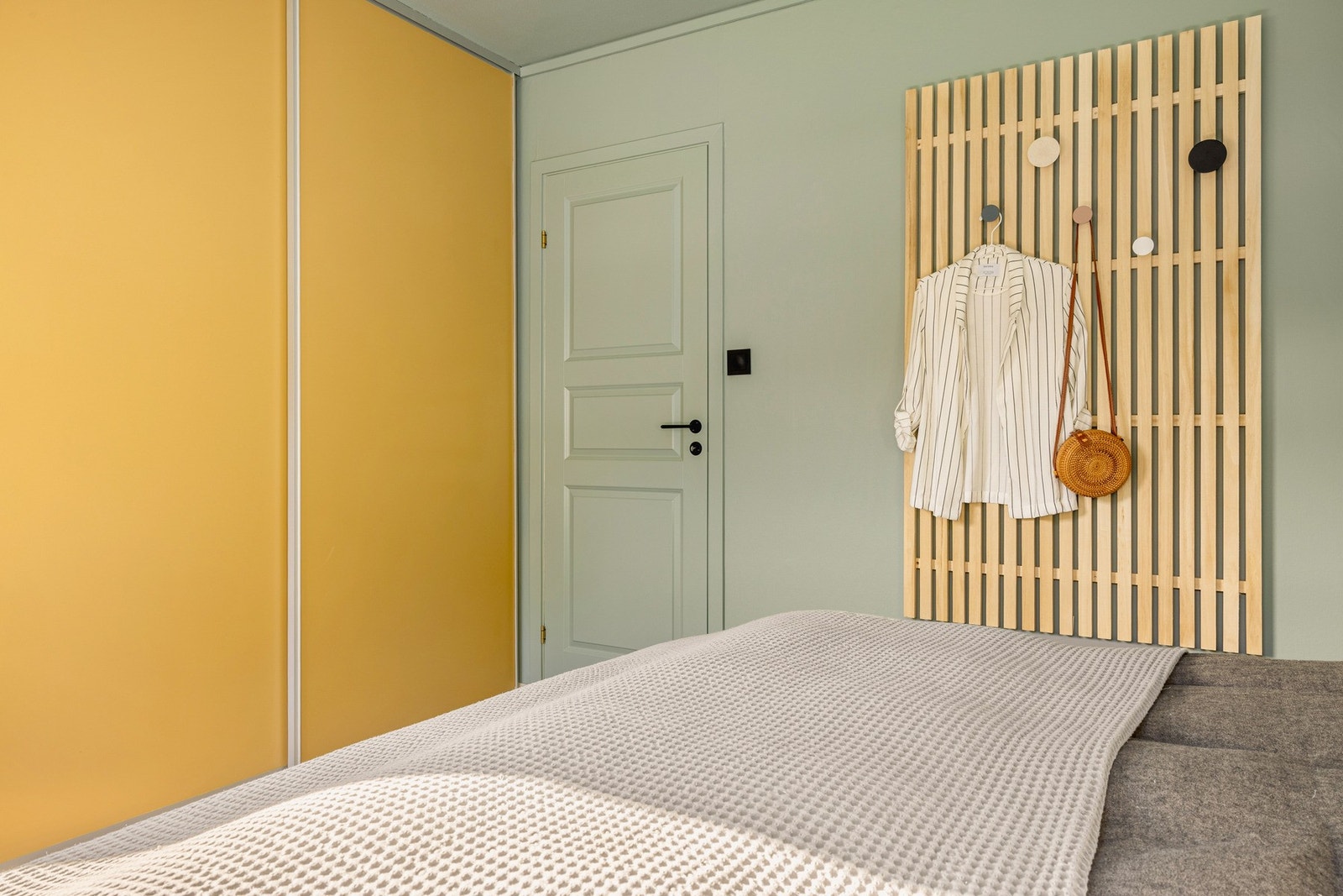 Her er det virkelig god plass til oppbevaring av klær og annet. Galleribilde