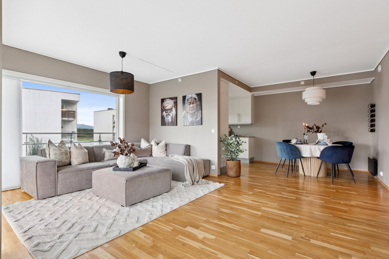 Eiendomsmegler 1 ved Martin Antonsen ønsker velkommen til Jernkisvegen 2! Galleribilde