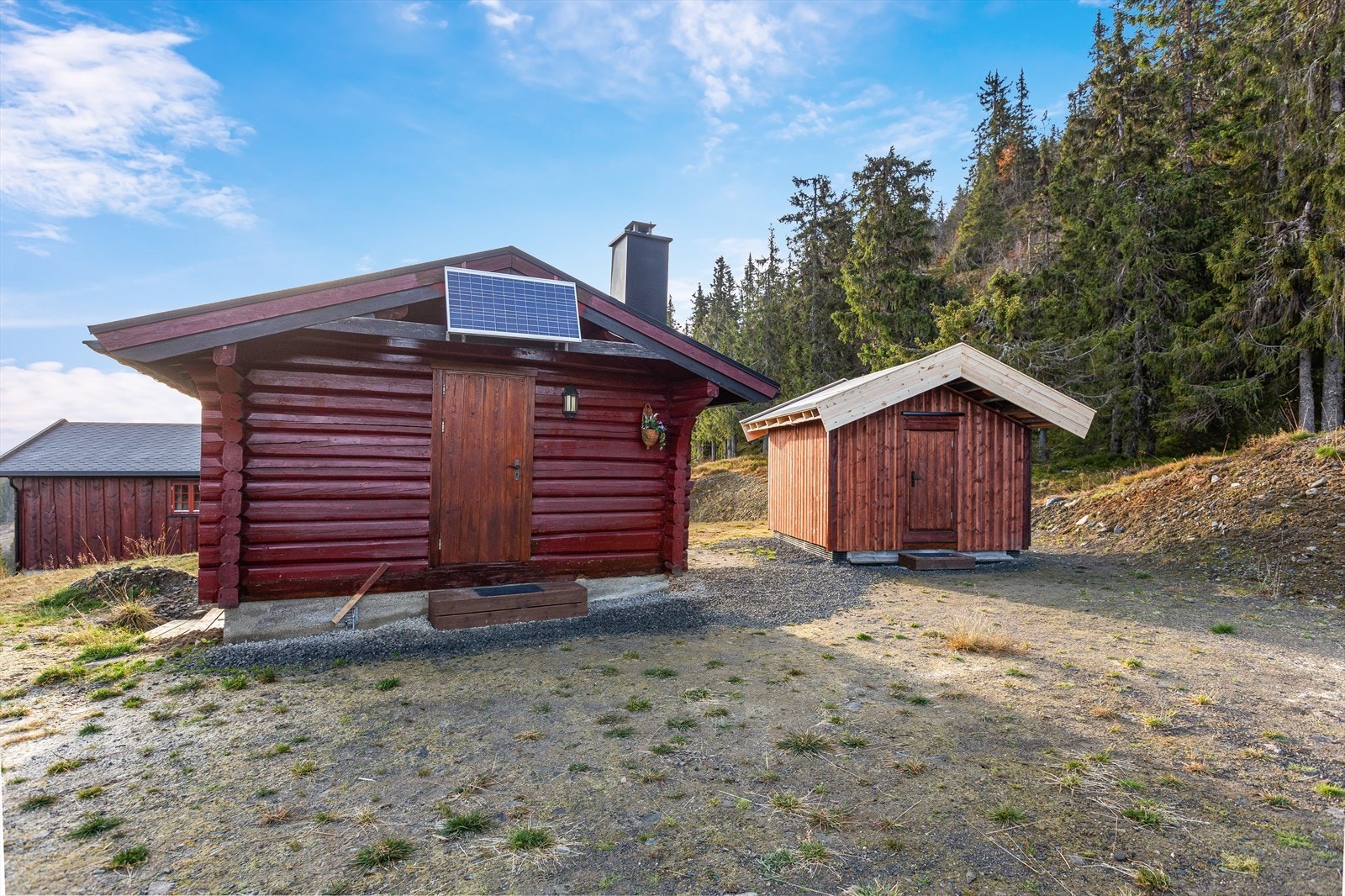 ca. 30 min til Fagernes, regionsenteret i Valdres. Galleribilde