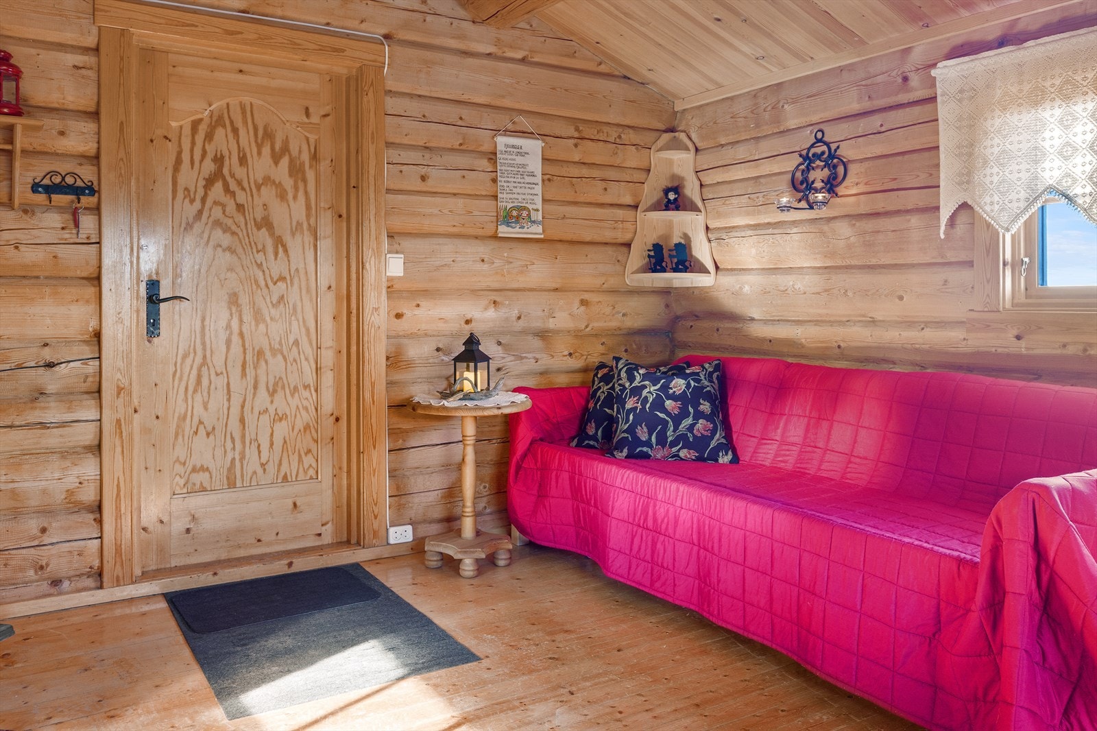 Fritidsbolig 468, innredet som stue. Galleribilde