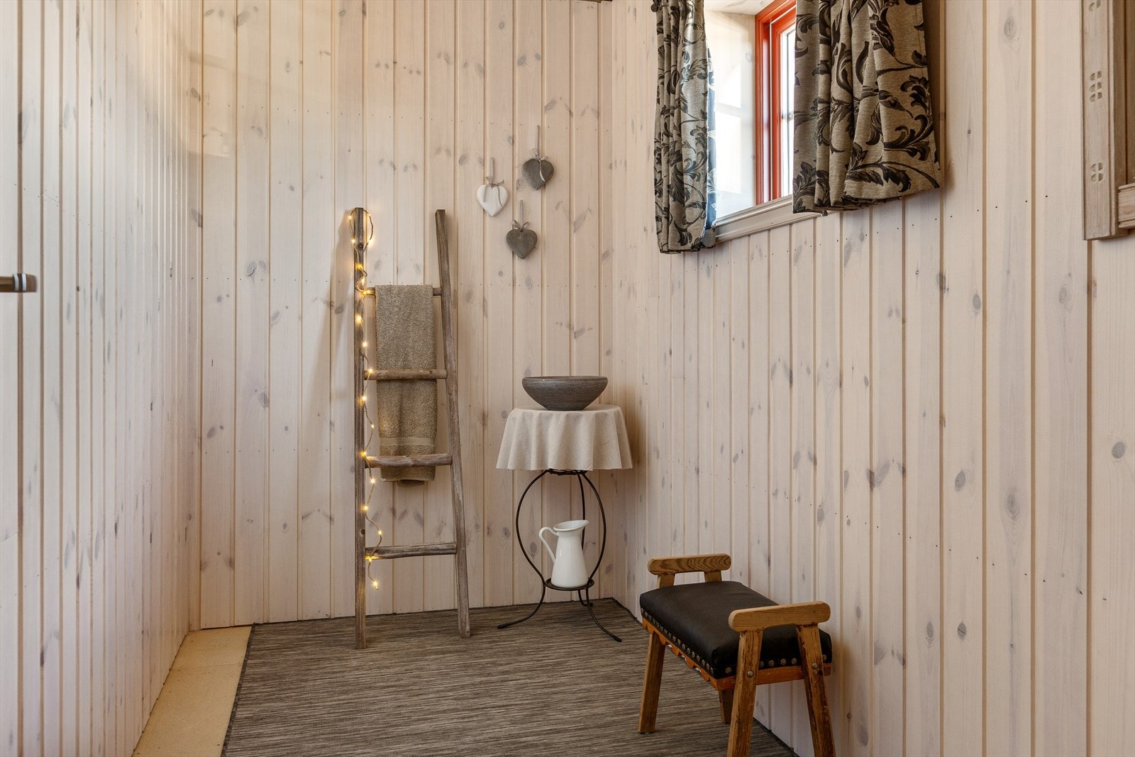 Bod med plass til oppbevaring Galleribilde