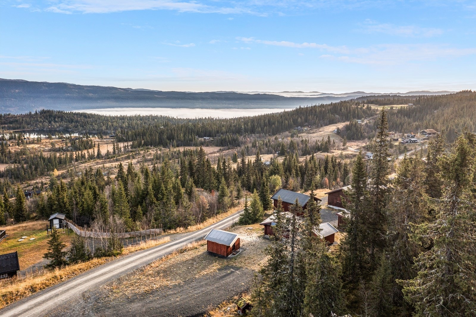 Eiendommen ligger på Liaåsen i Sør-Aurdal kommune Galleribilde