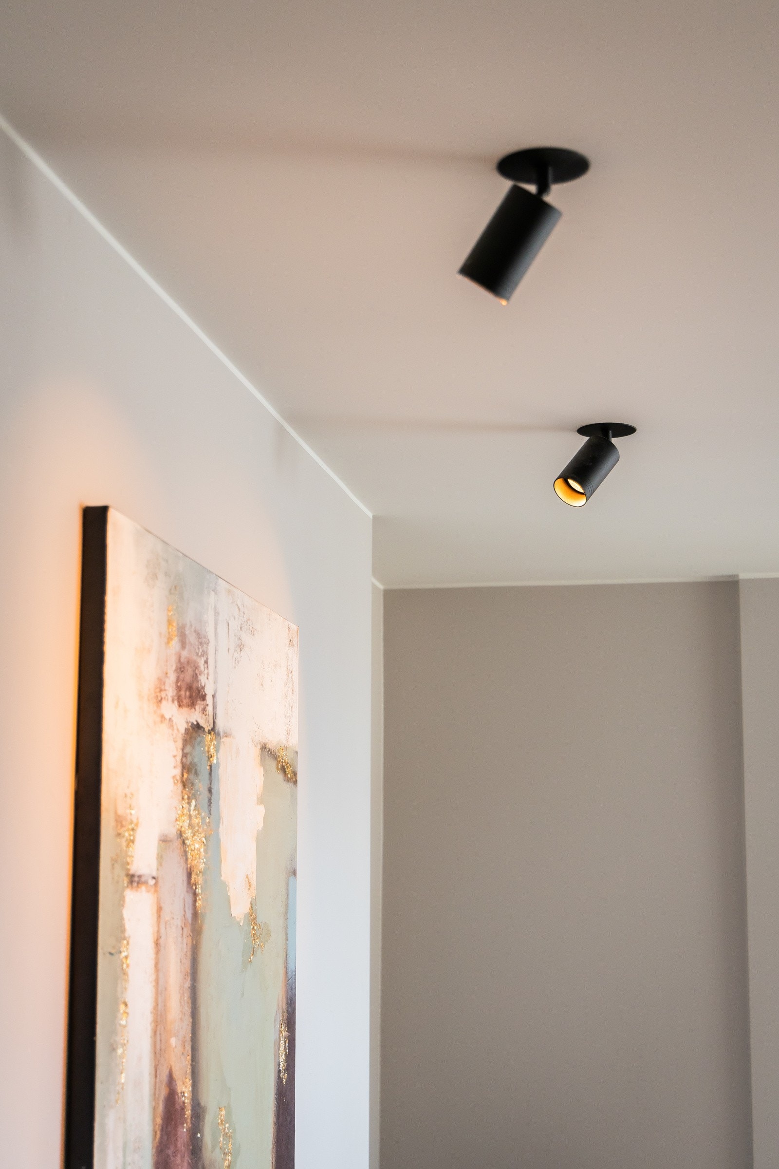 God, moderne og dimbar belysning. Galleribilde