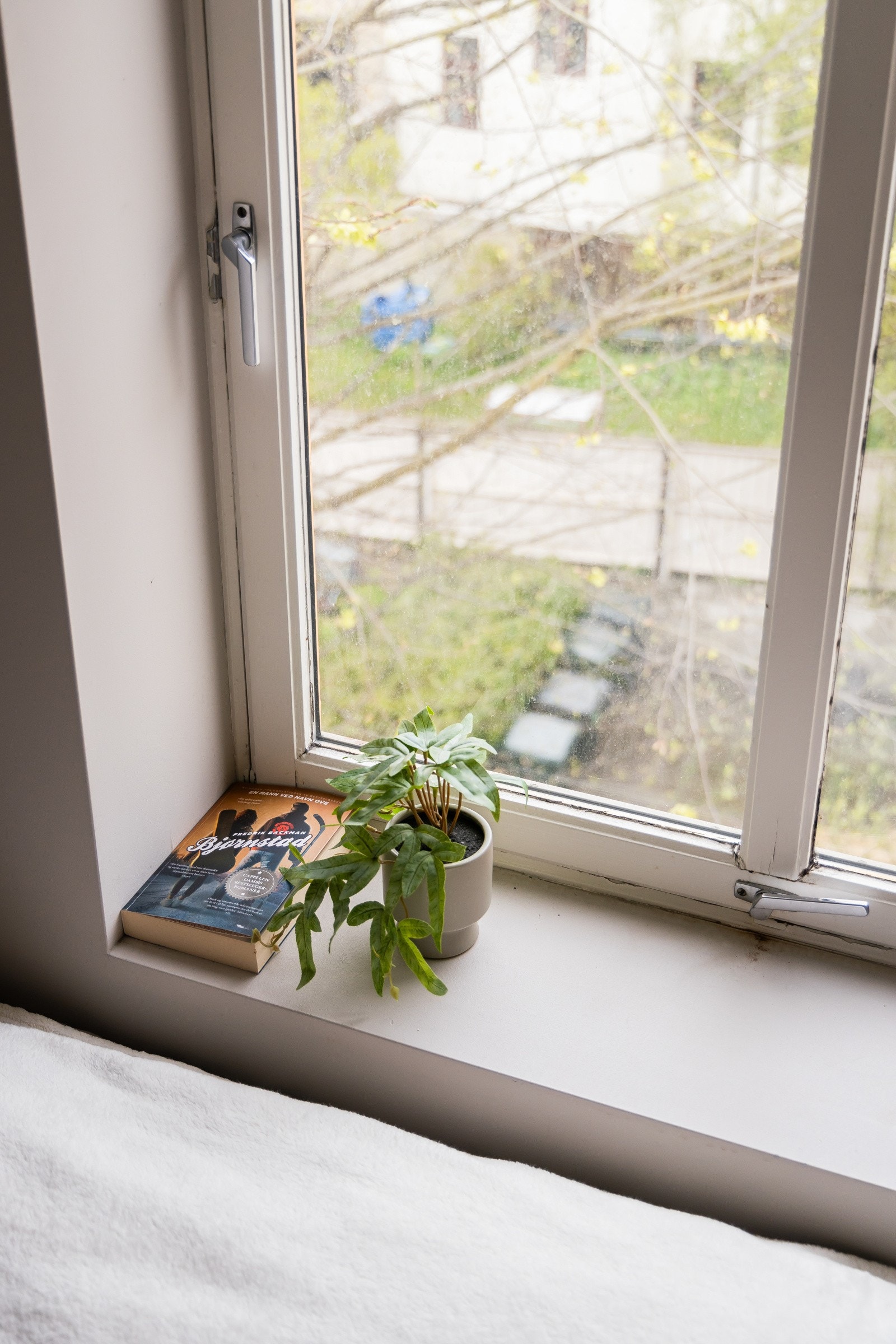 Brede vinduskarmer gir et klassisk uttrykk. Galleribilde